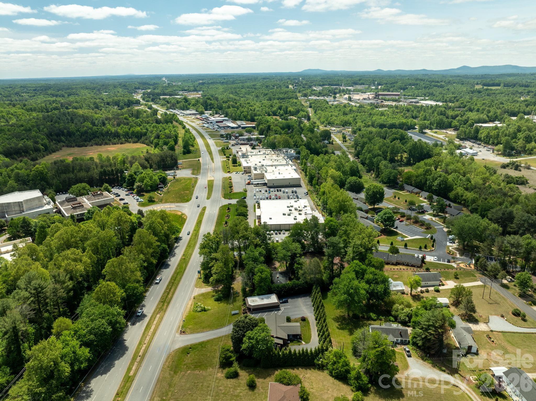 1818 Hickory Boulevard SW — Lenoir