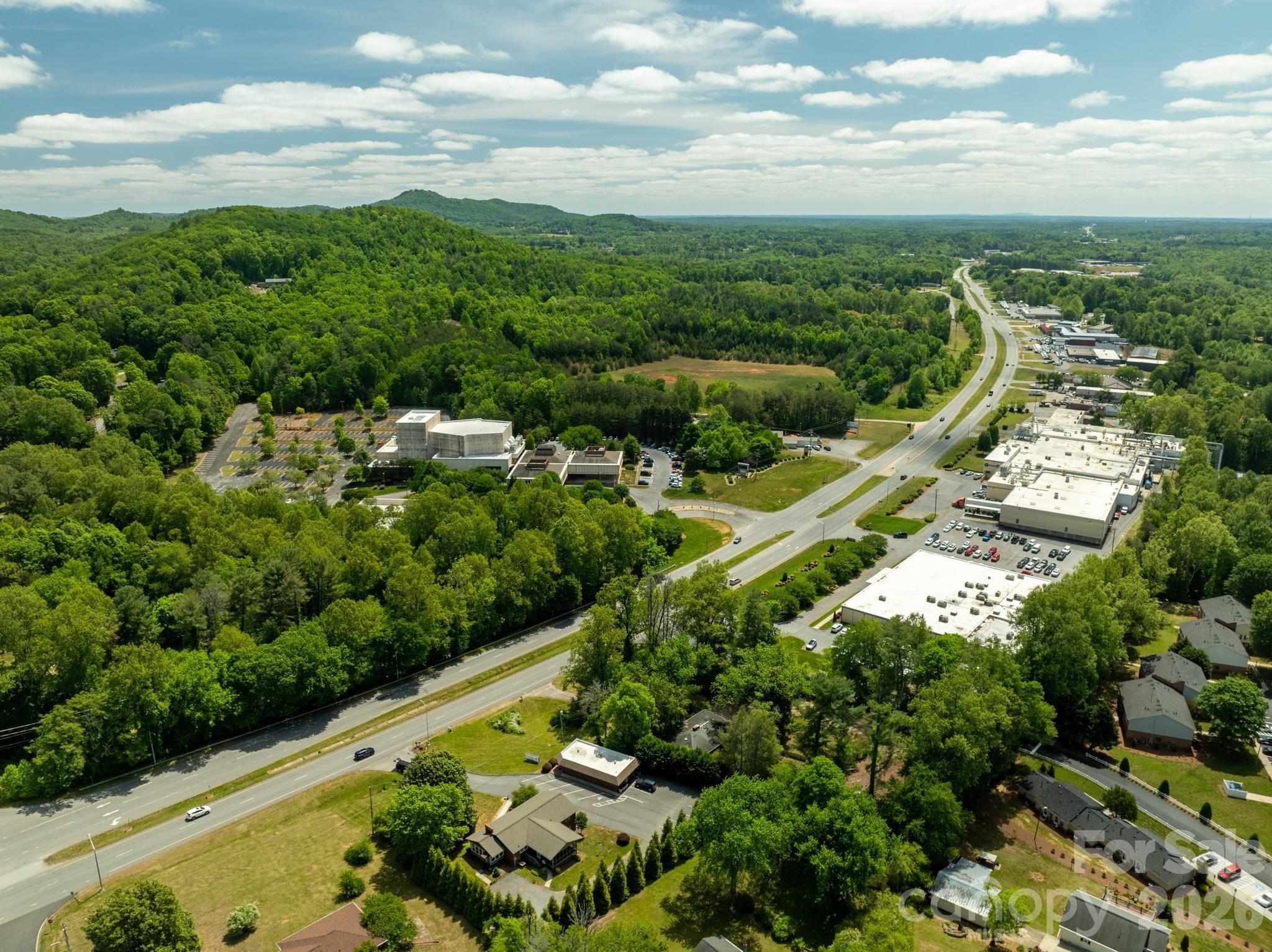 1818 Hickory Boulevard SW — Lenoir