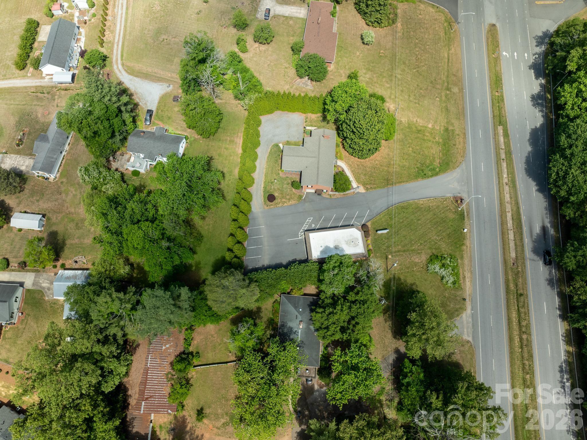 1818 Hickory Boulevard SW — Lenoir