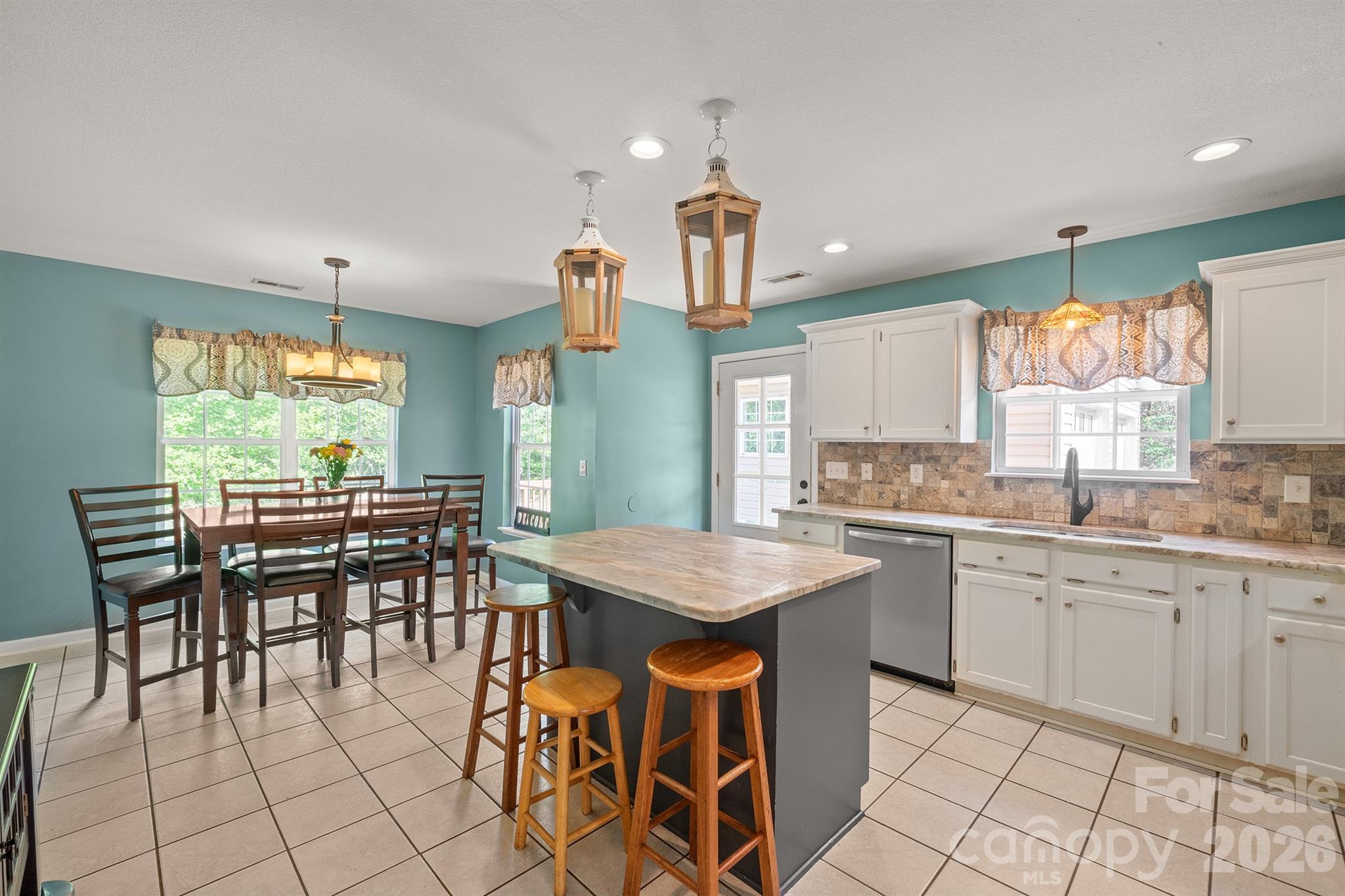 275 Treebark Road — Statesville