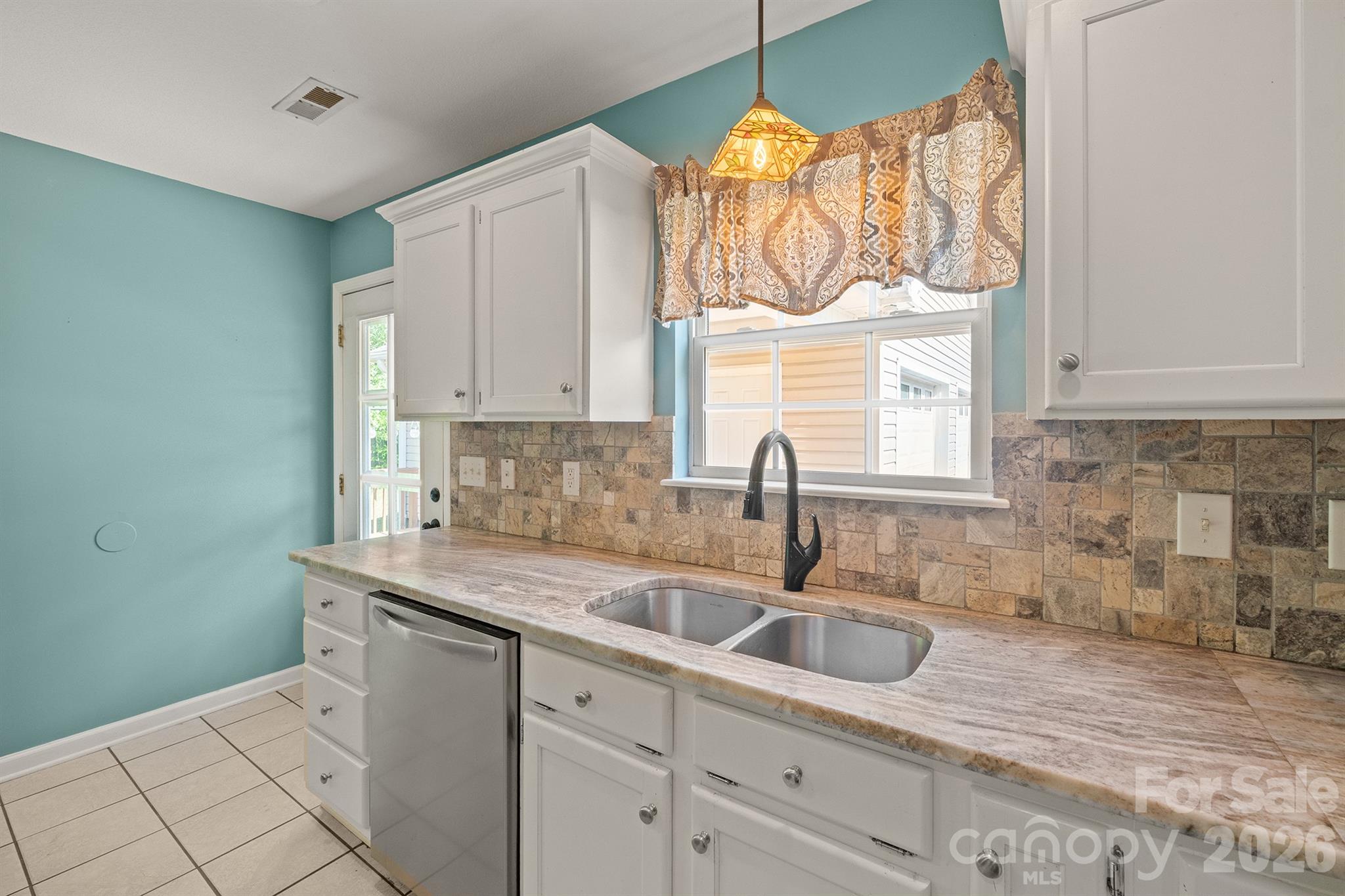 275 Treebark Road — Statesville