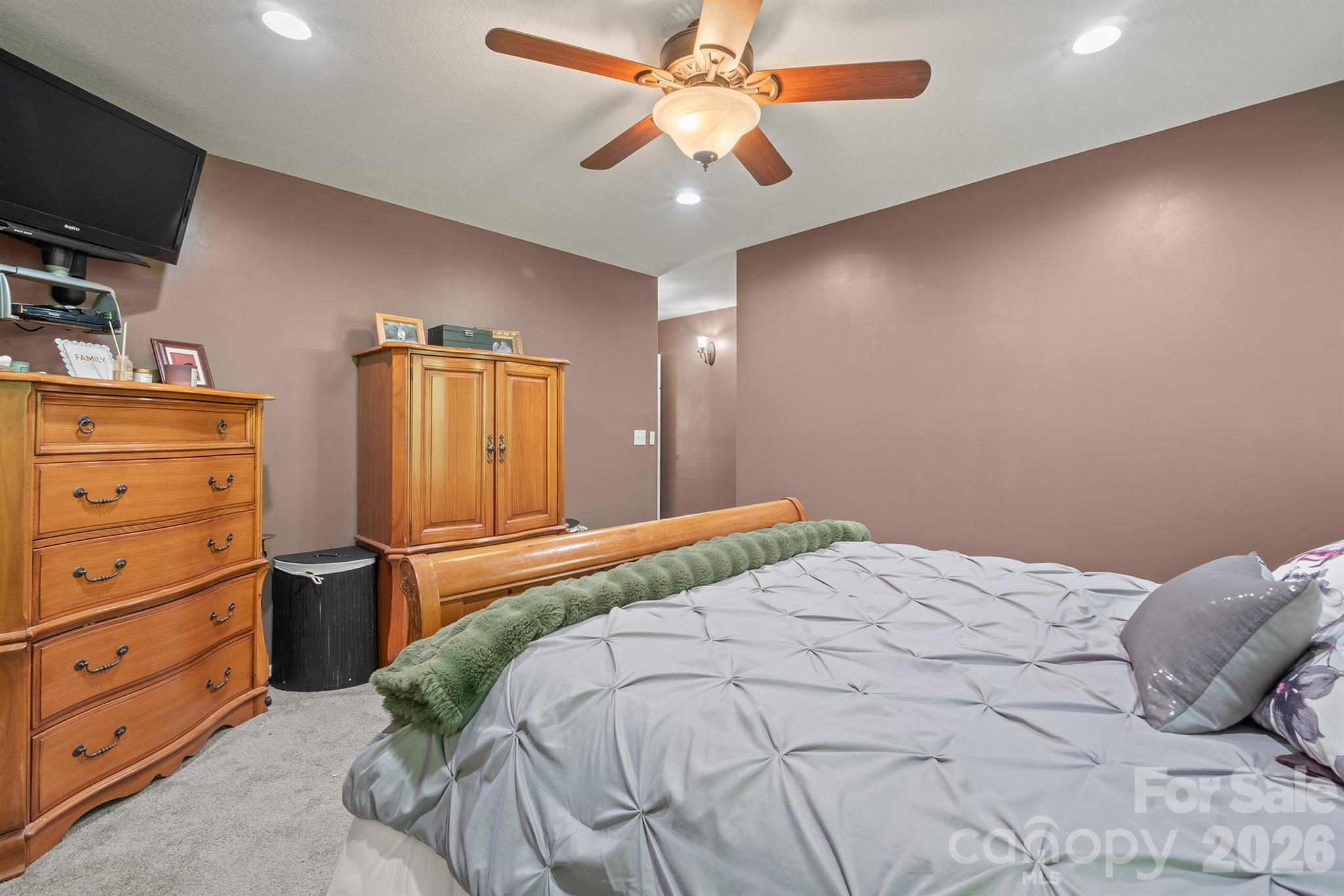 275 Treebark Road — Statesville