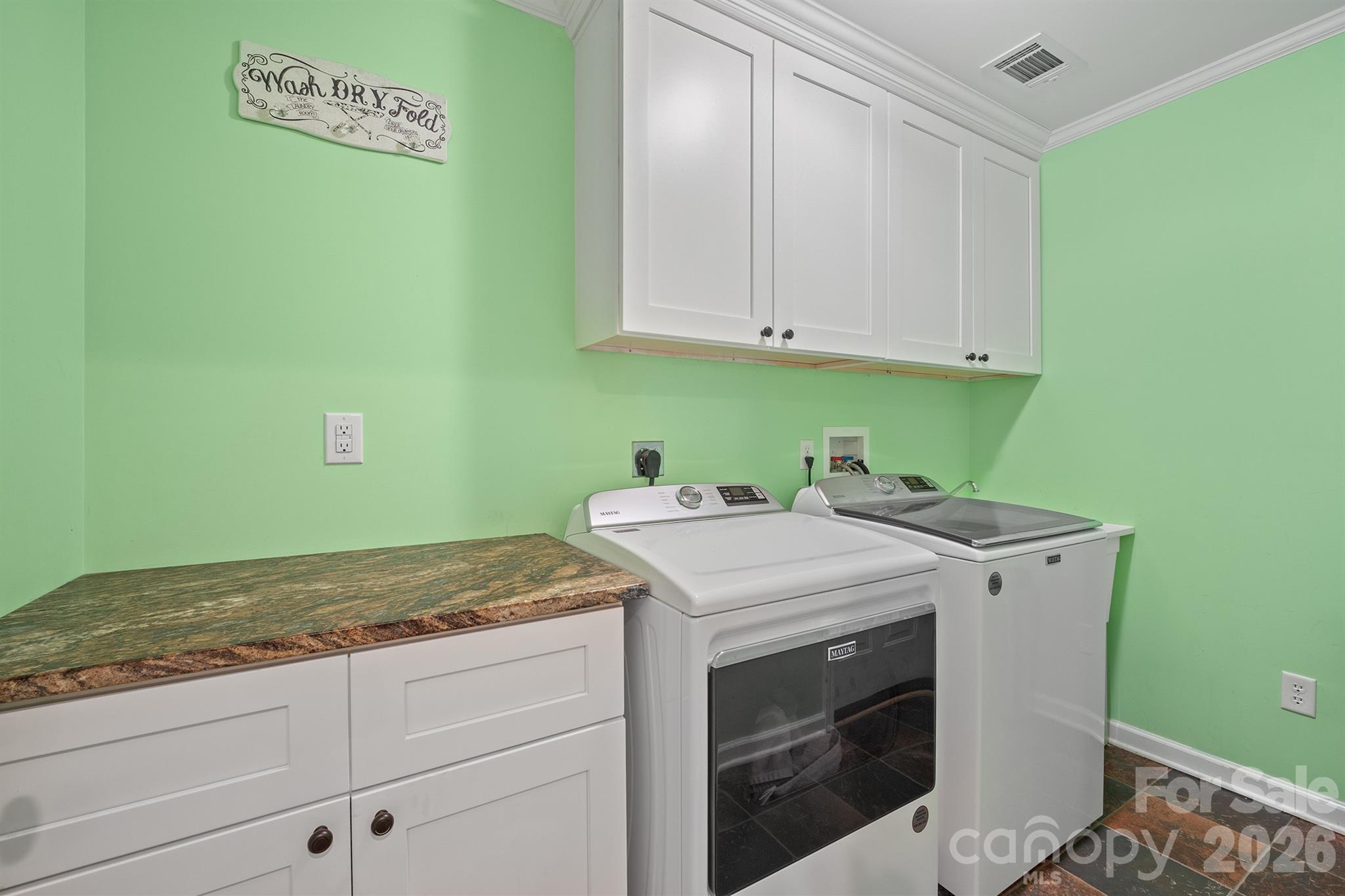 275 Treebark Road — Statesville