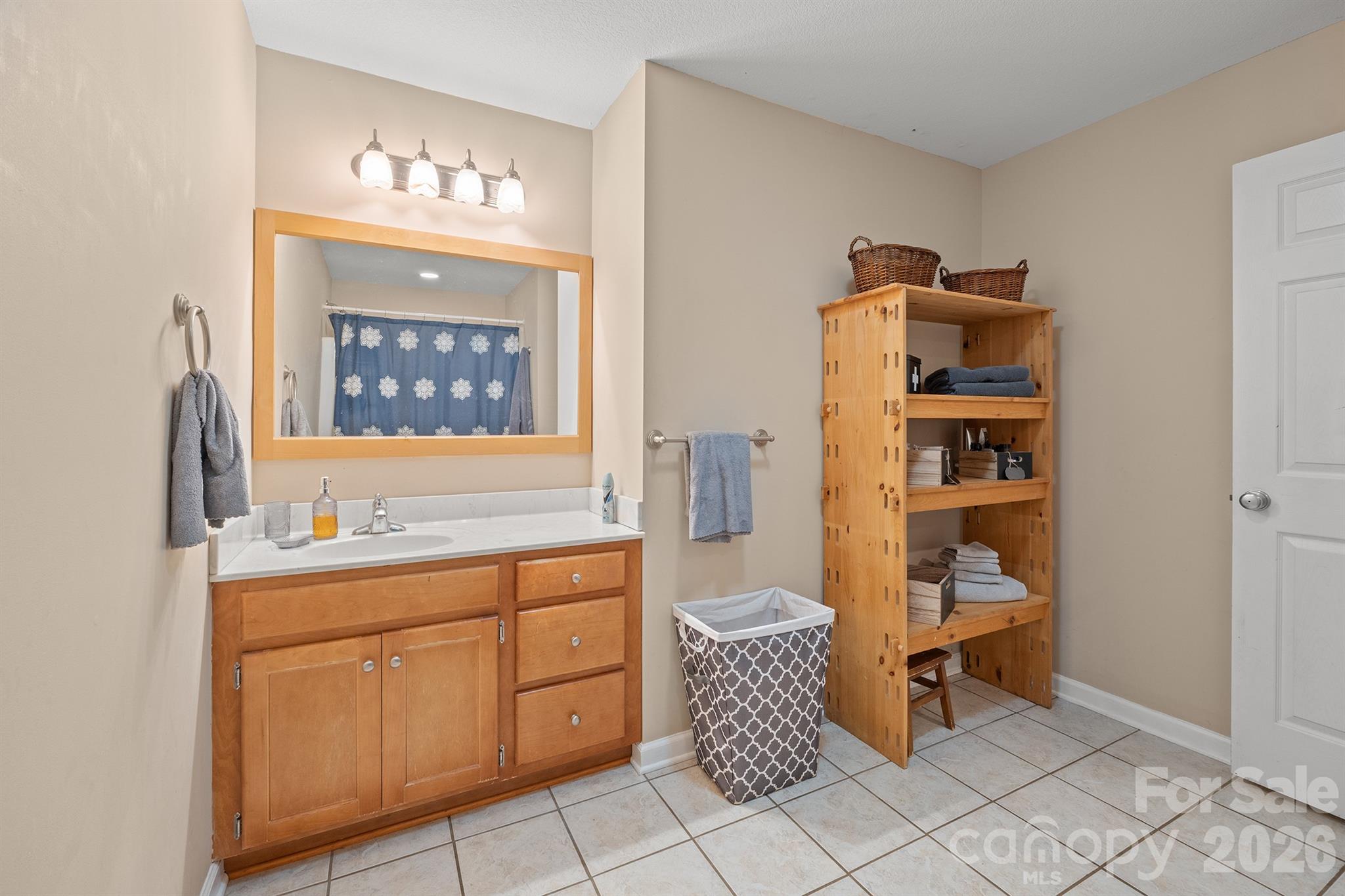 275 Treebark Road — Statesville