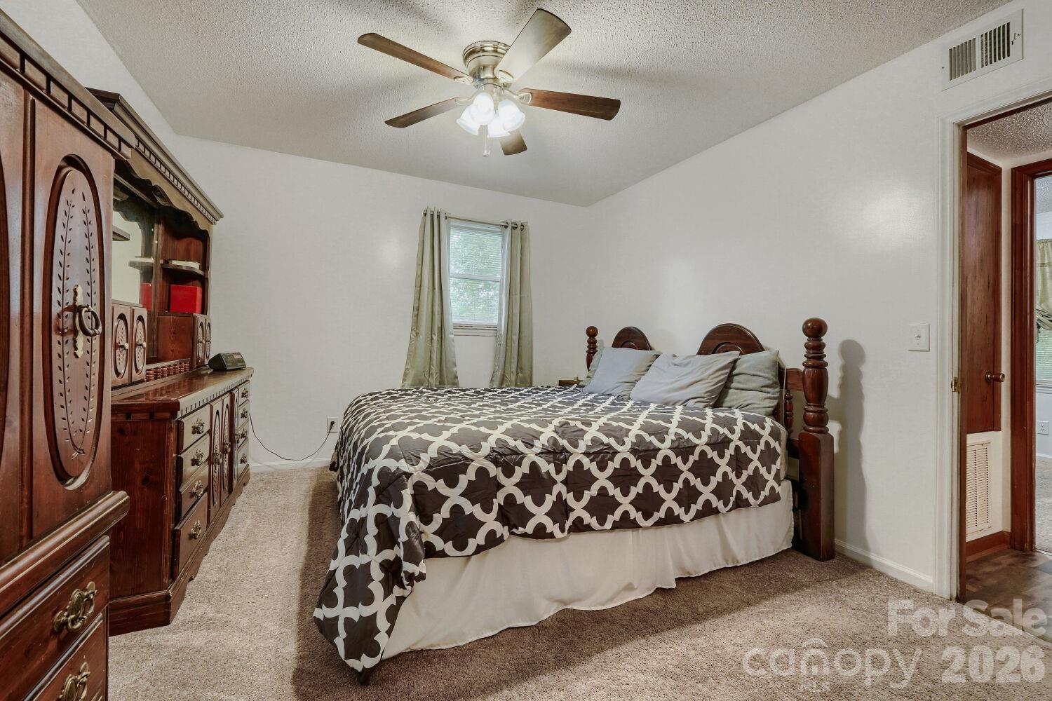 3917 Lake Road — Charlotte