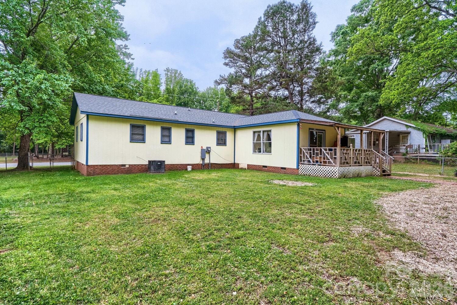3917 Lake Road — Charlotte