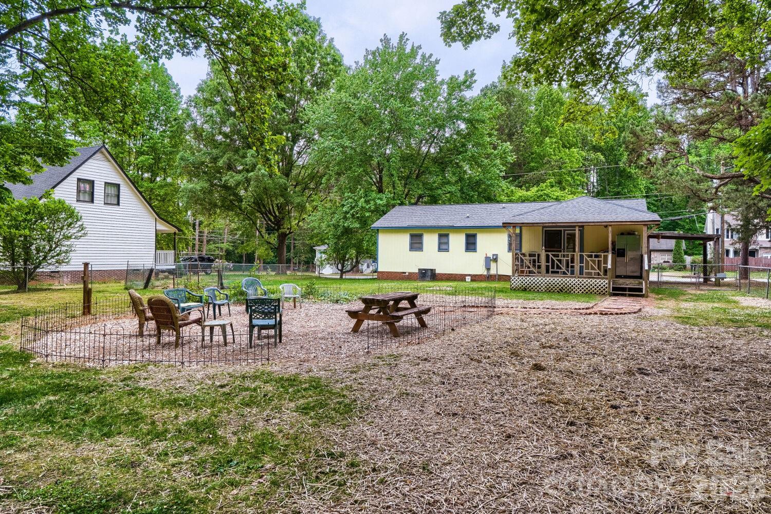 3917 Lake Road — Charlotte