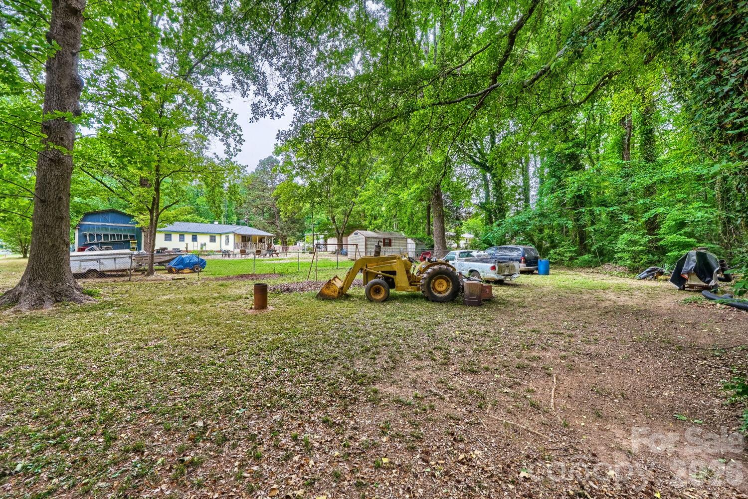 3917 Lake Road — Charlotte