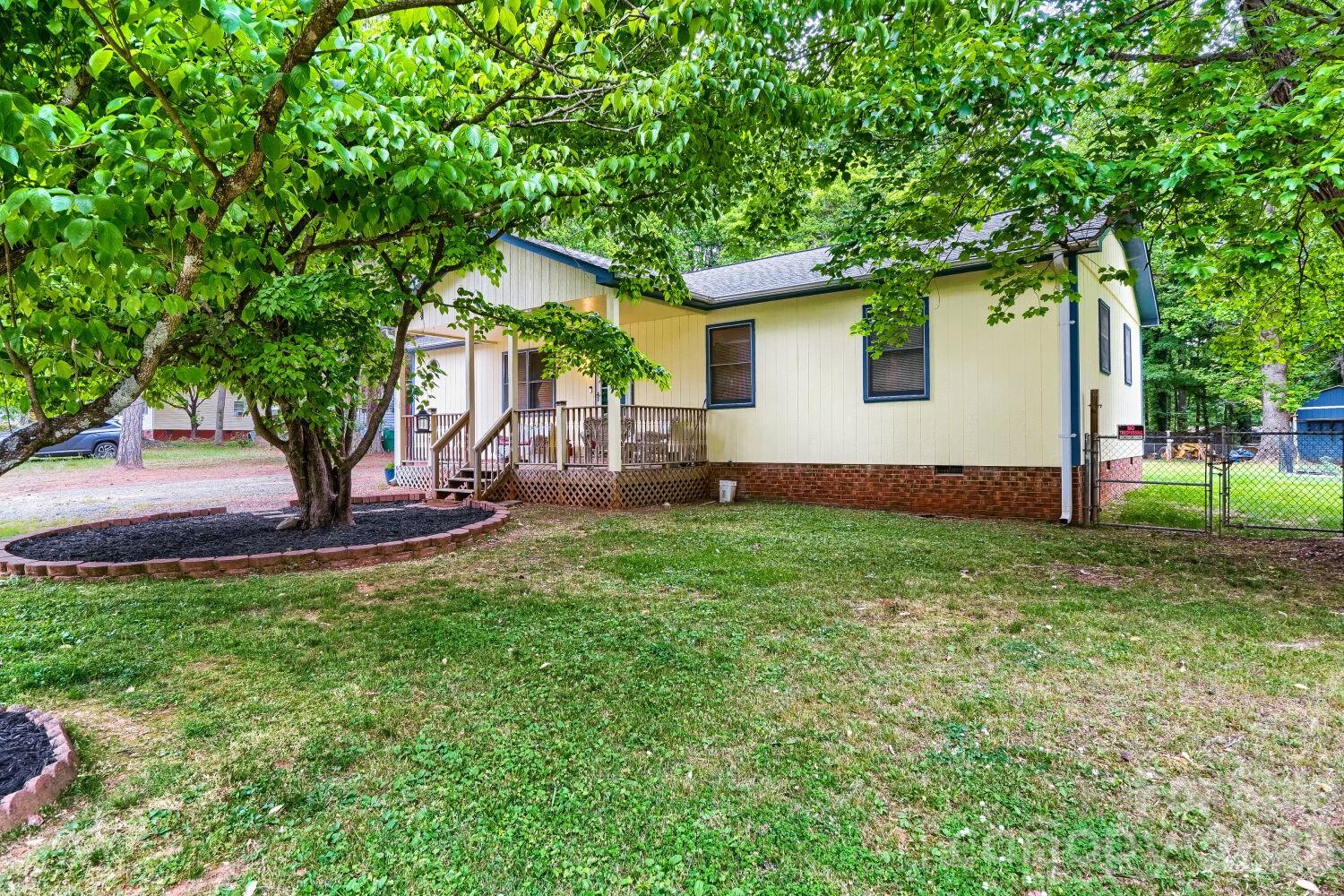 3917 Lake Road — Charlotte