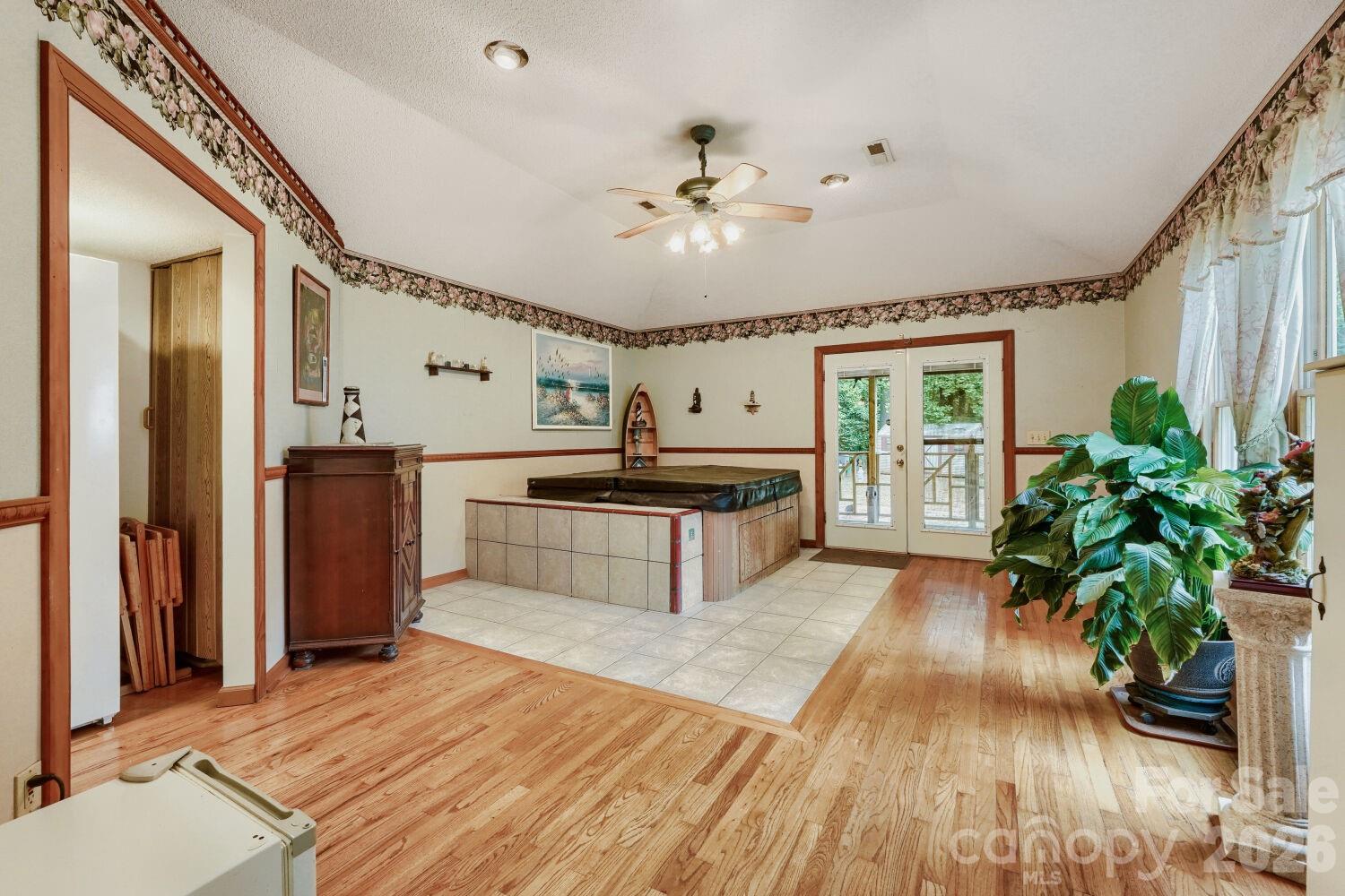 3917 Lake Road — Charlotte