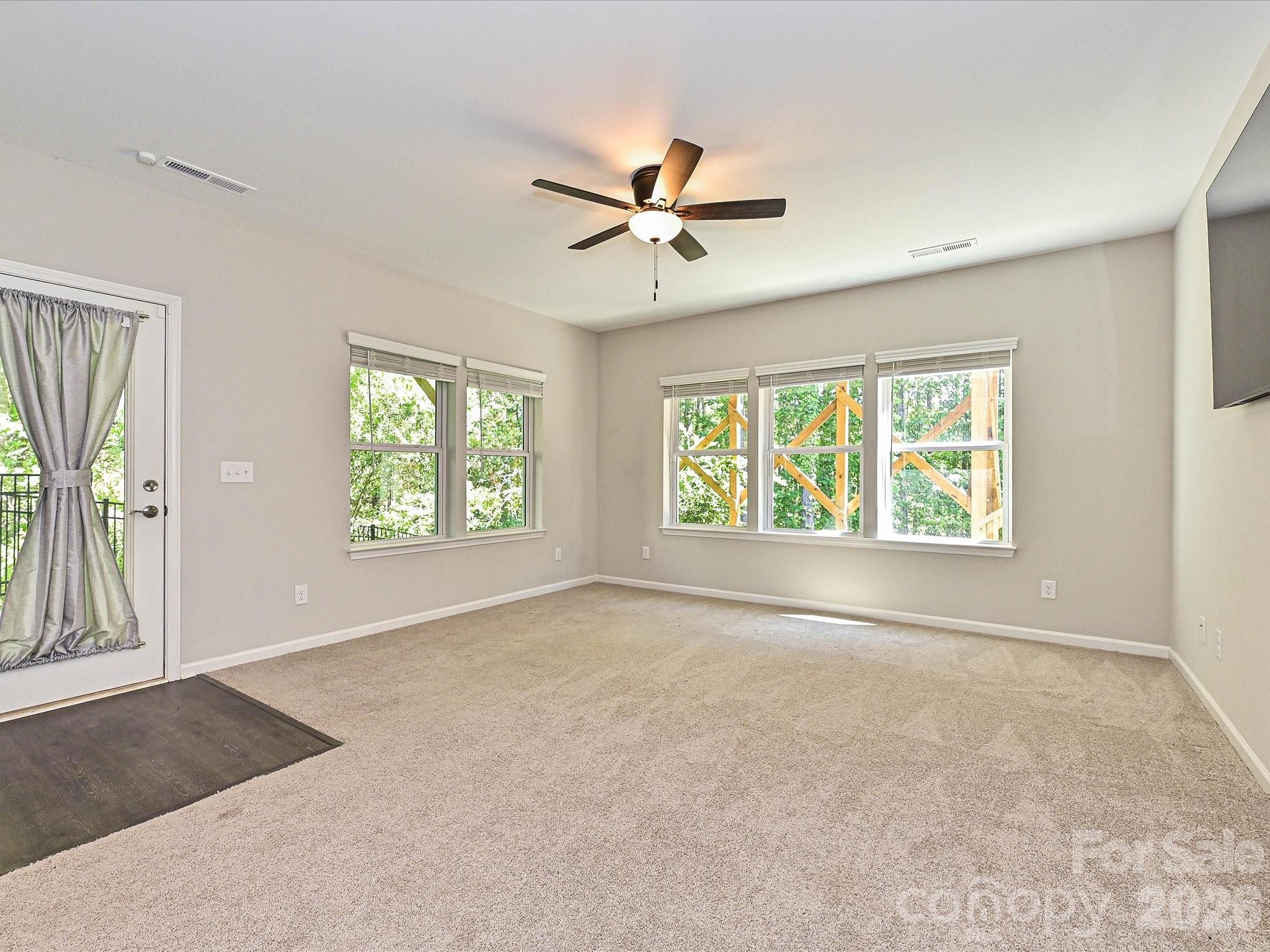 25622 Seagull Drive — Lancaster