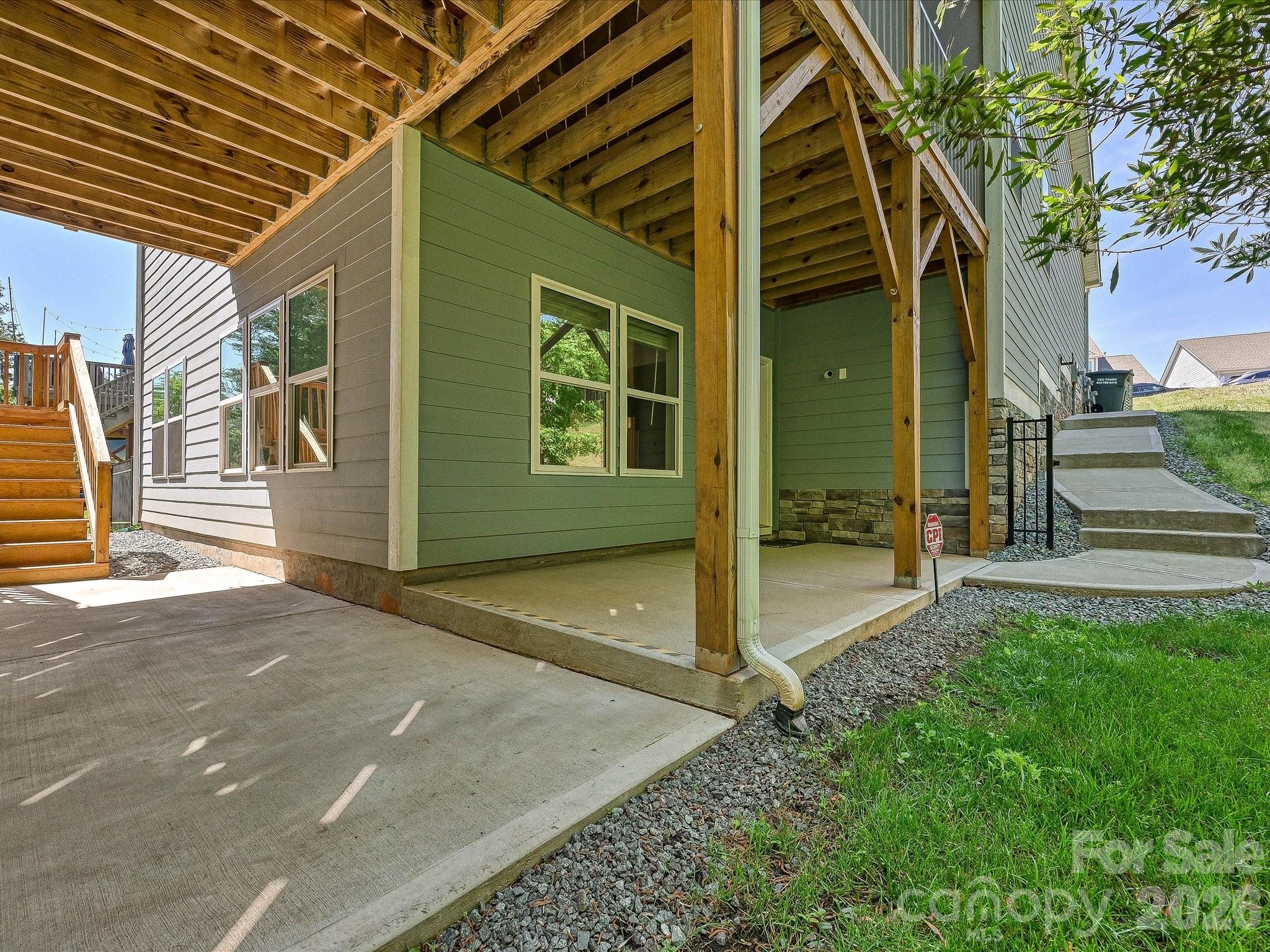 25622 Seagull Drive — Lancaster