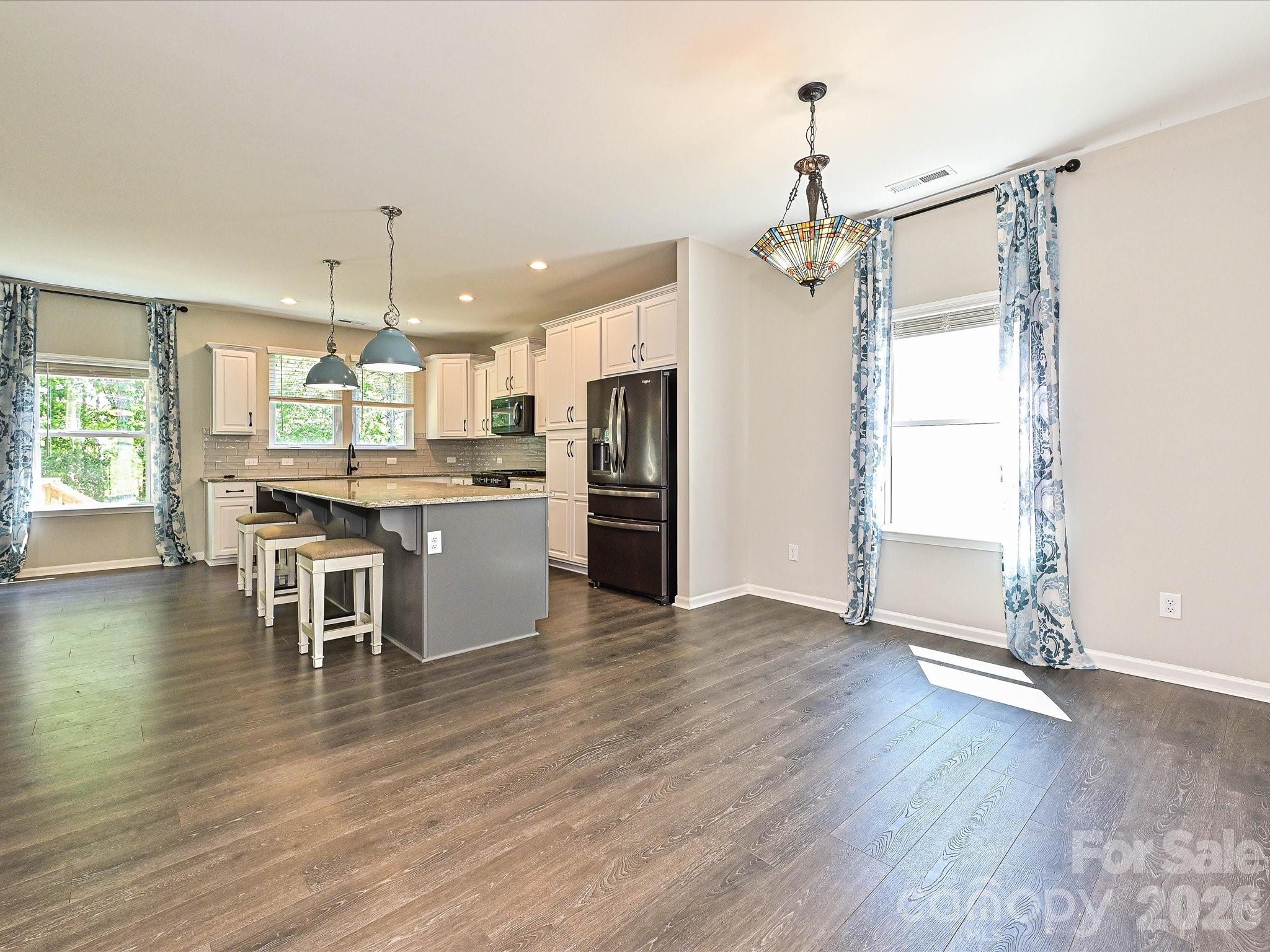 25622 Seagull Drive — Lancaster