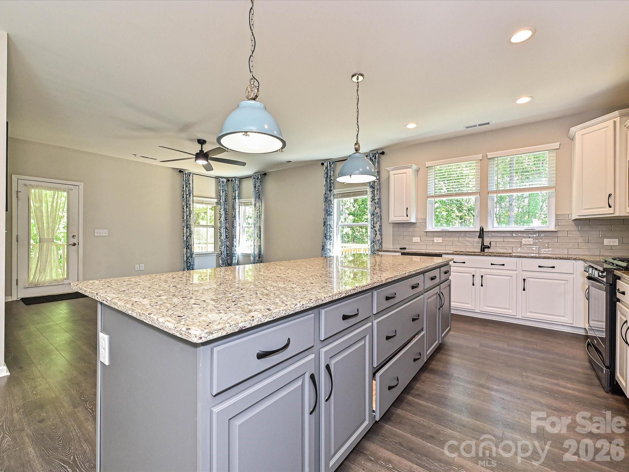 25622 Seagull Drive — Lancaster