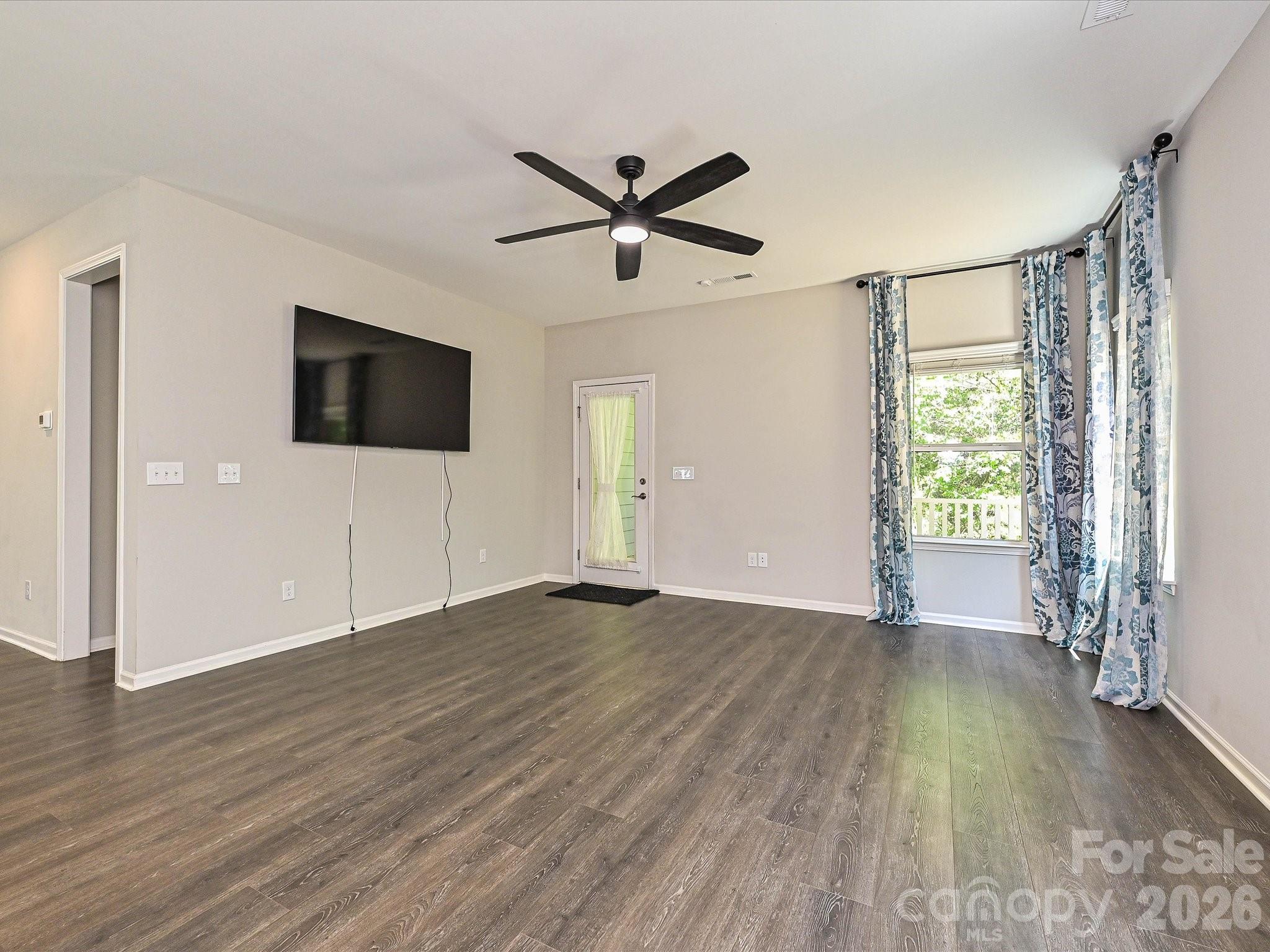 25622 Seagull Drive — Lancaster