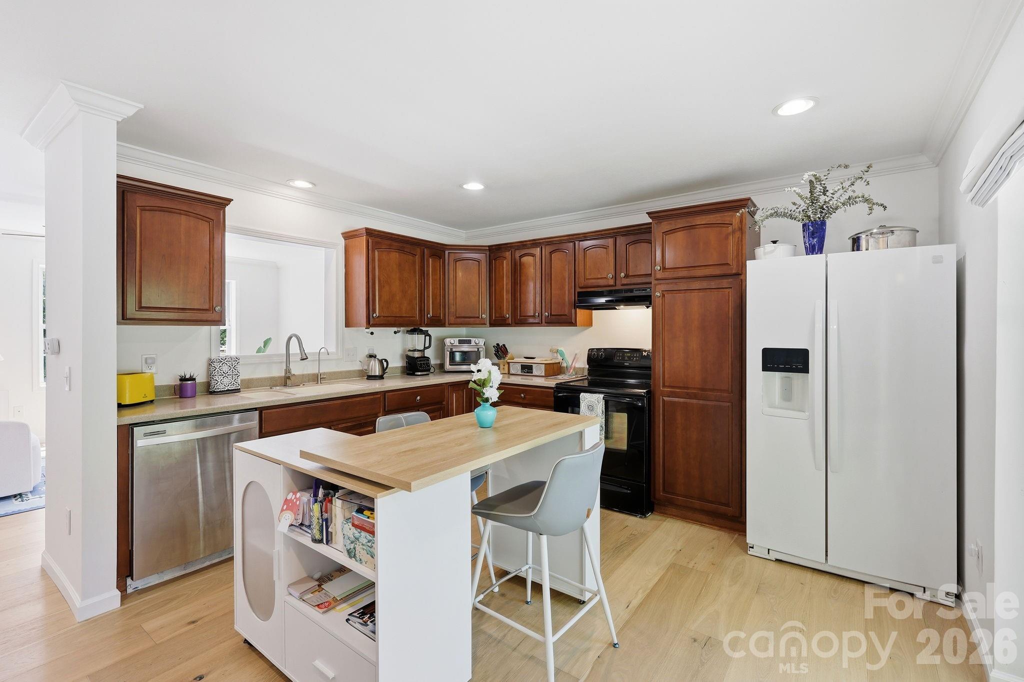 5 Terrace Court — Asheville