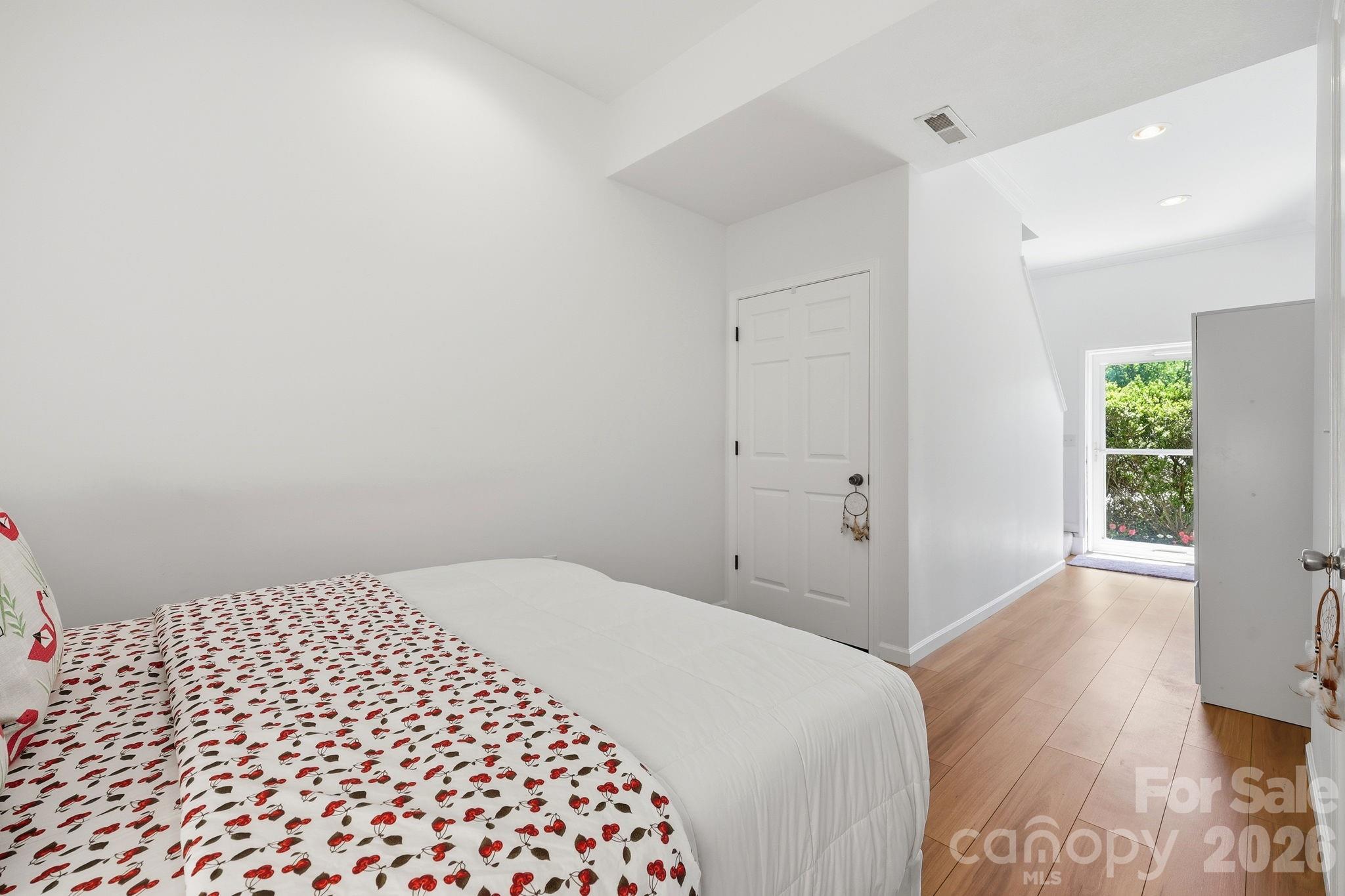 5 Terrace Court — Asheville