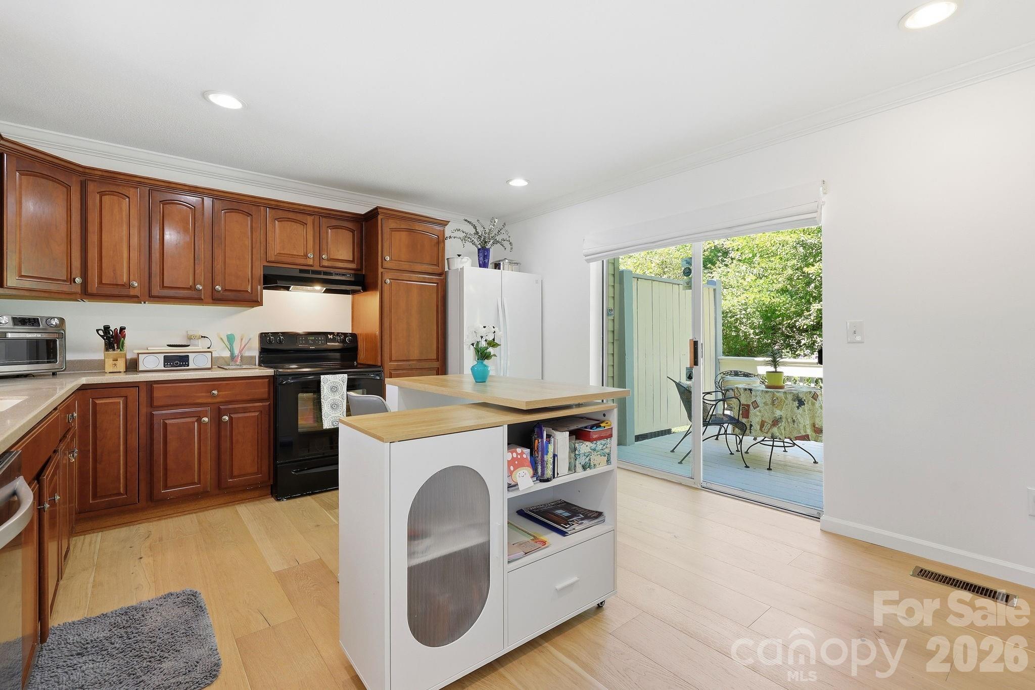 5 Terrace Court — Asheville