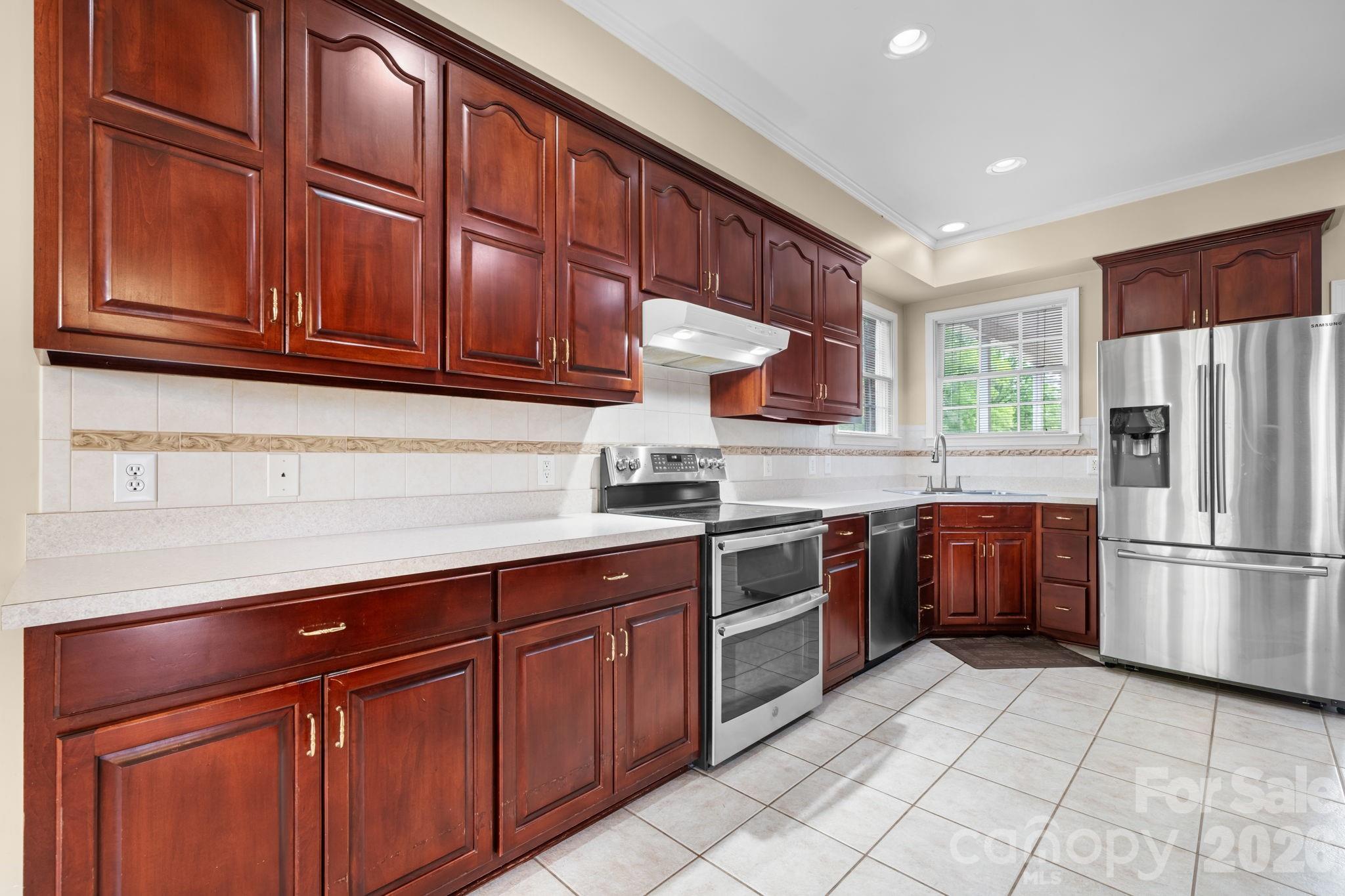 7008 Peyronel Street — Connelly Springs
