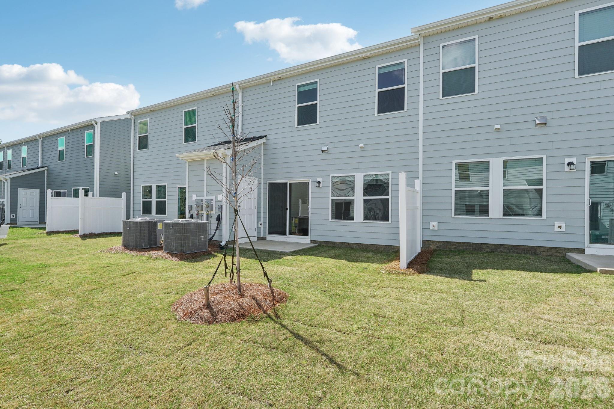 2250 Fitzi Way — Charlotte