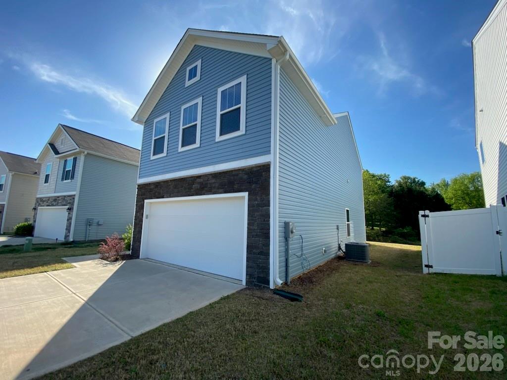 1221 Freeman View Drive — Albemarle