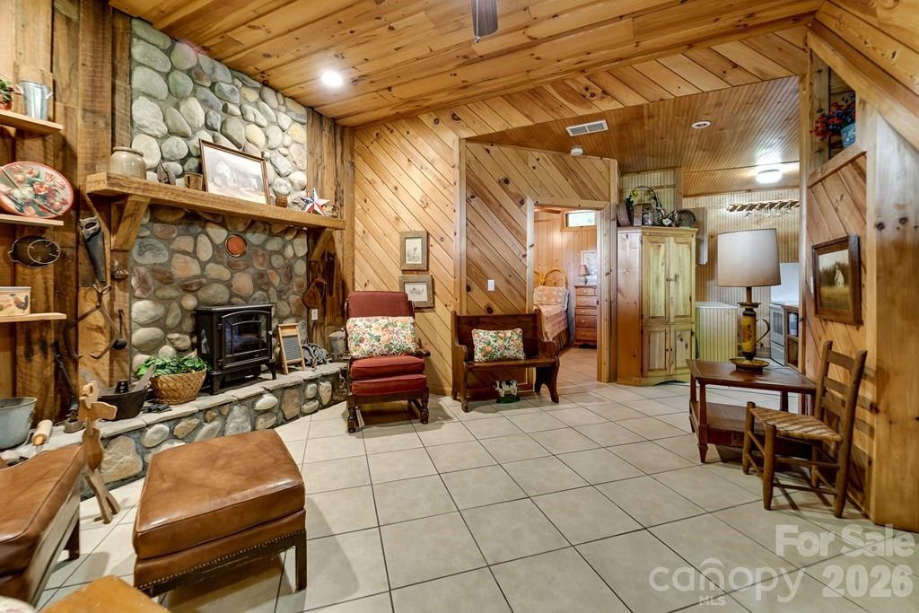 54 Barnwood Way — Whittier