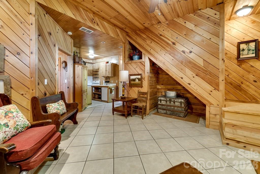 54 Barnwood Way — Whittier