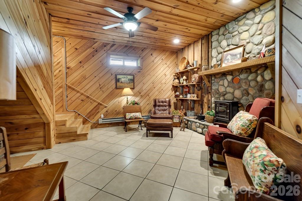 54 Barnwood Way — Whittier
