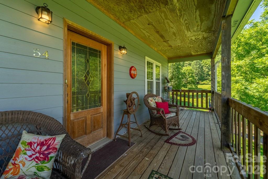 54 Barnwood Way — Whittier