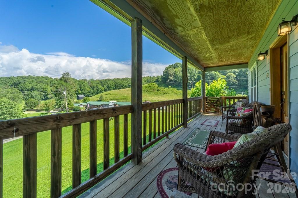 54 Barnwood Way — Whittier