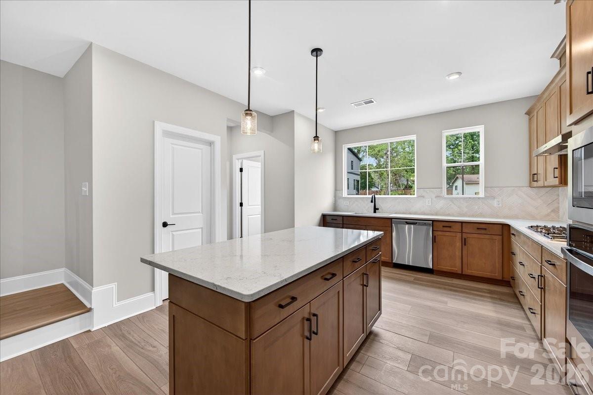 420 Old Town Village Road — Waxhaw