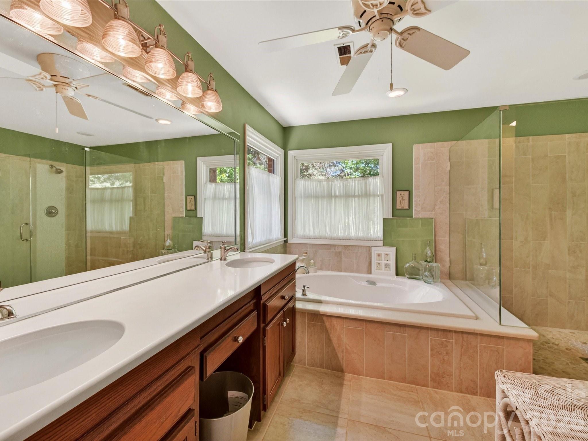 1531 Hansom Lane NW — Concord