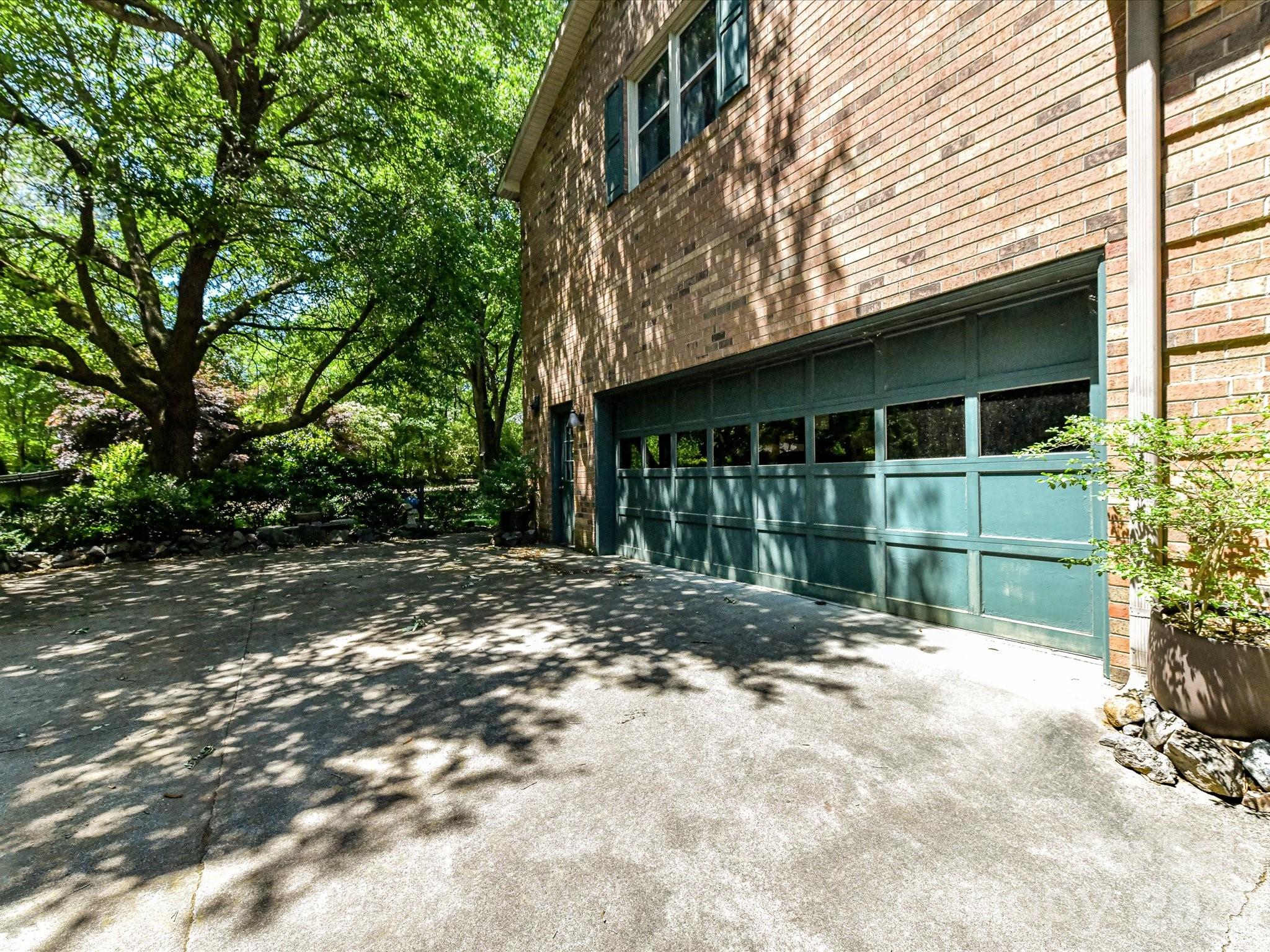 1531 Hansom Lane NW — Concord