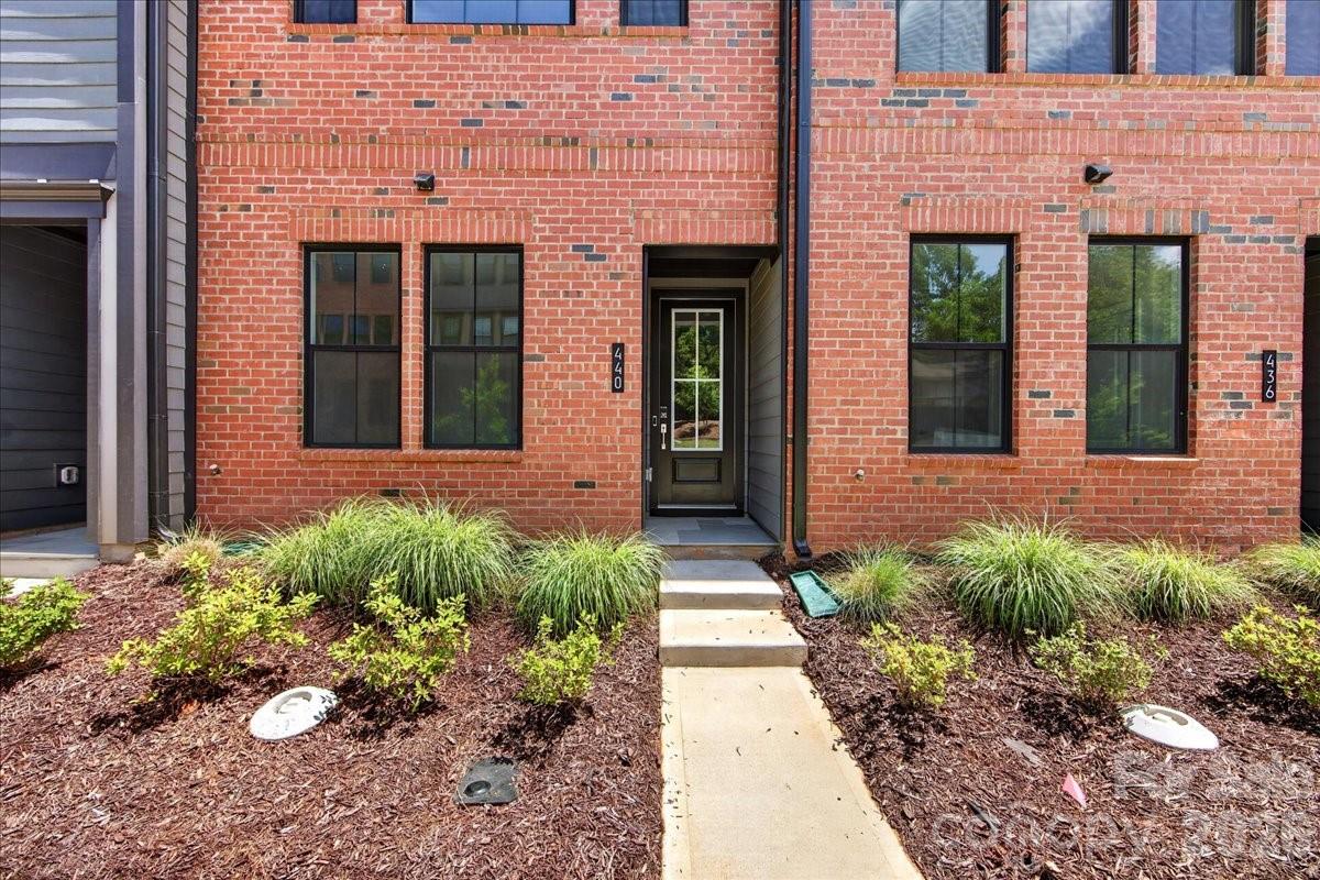 440 Old Town Village Road — Waxhaw