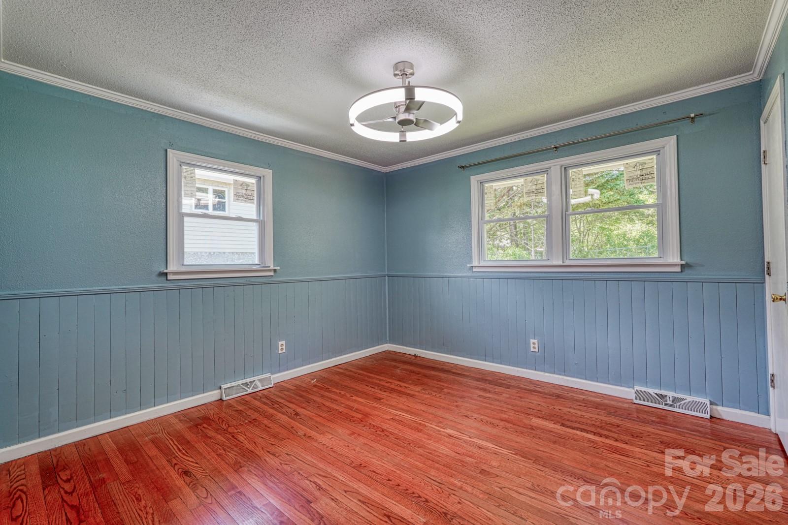 509 Brookside Camp Road — Hendersonville