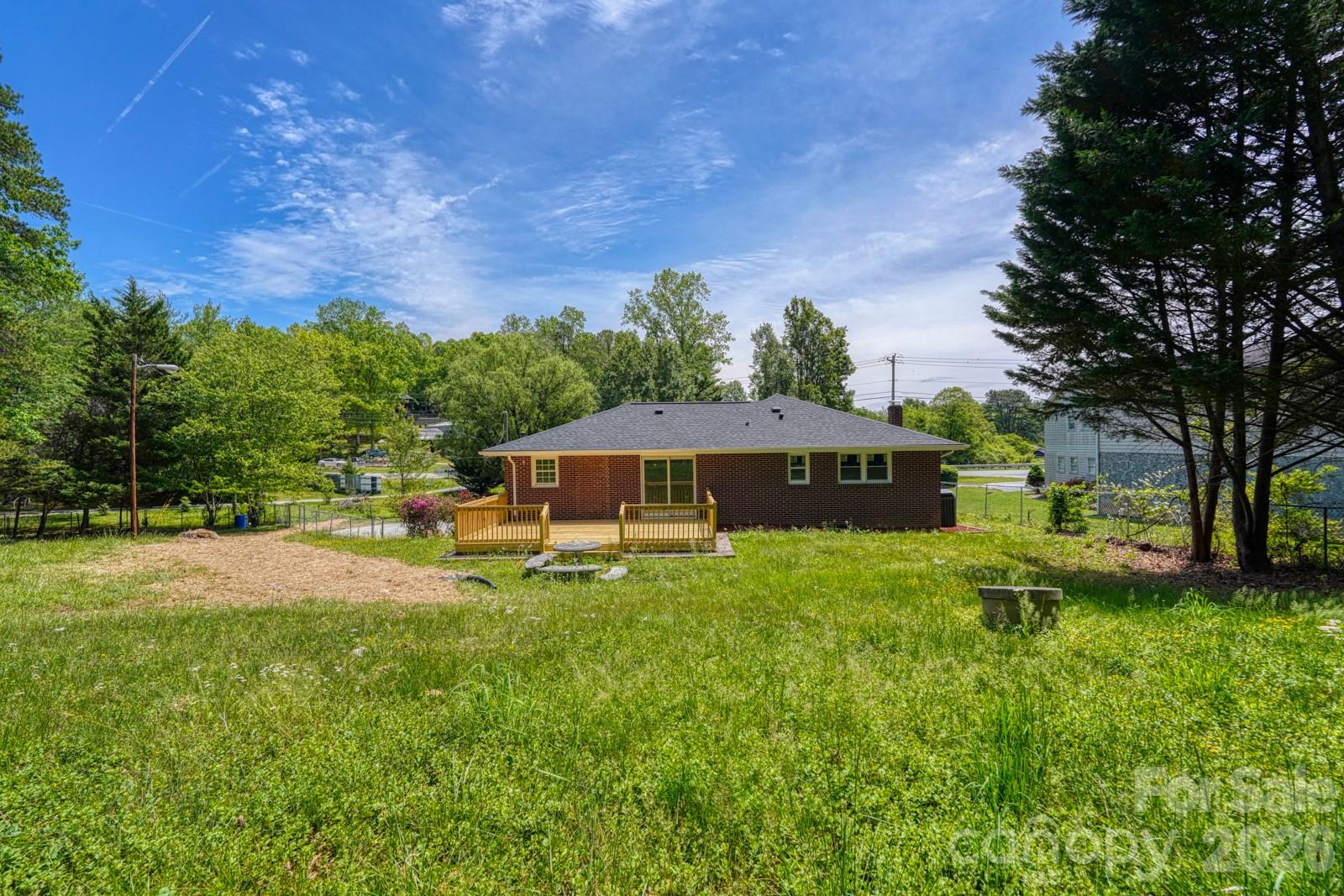 509 Brookside Camp Road — Hendersonville