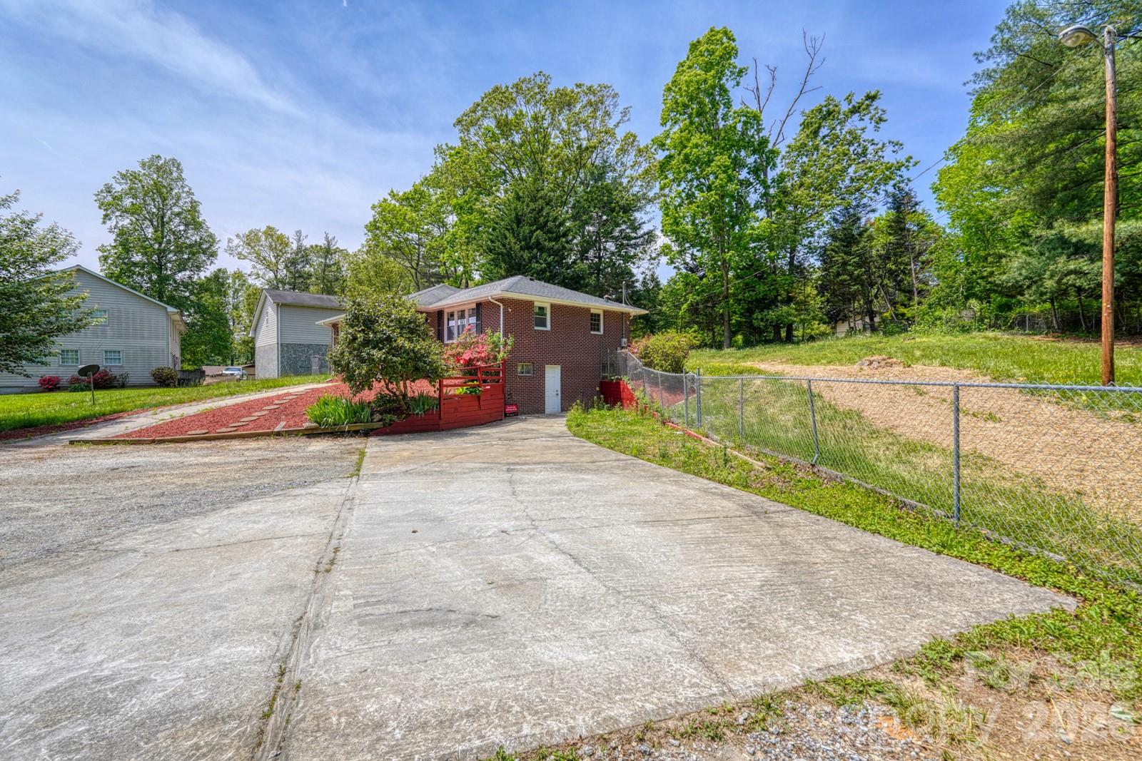 509 Brookside Camp Road — Hendersonville