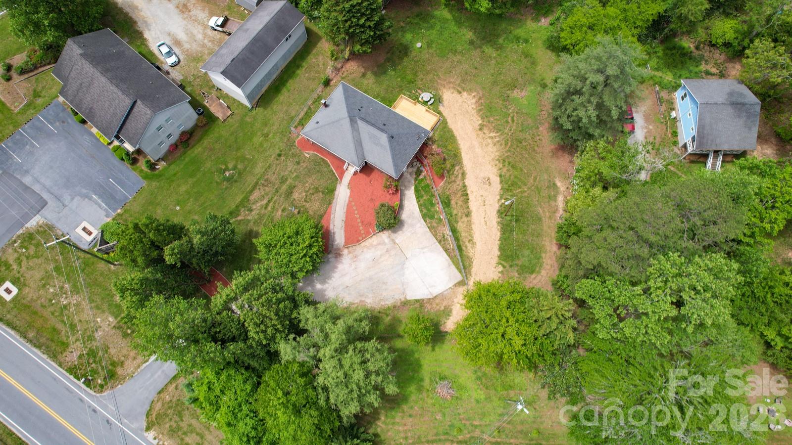509 Brookside Camp Road — Hendersonville