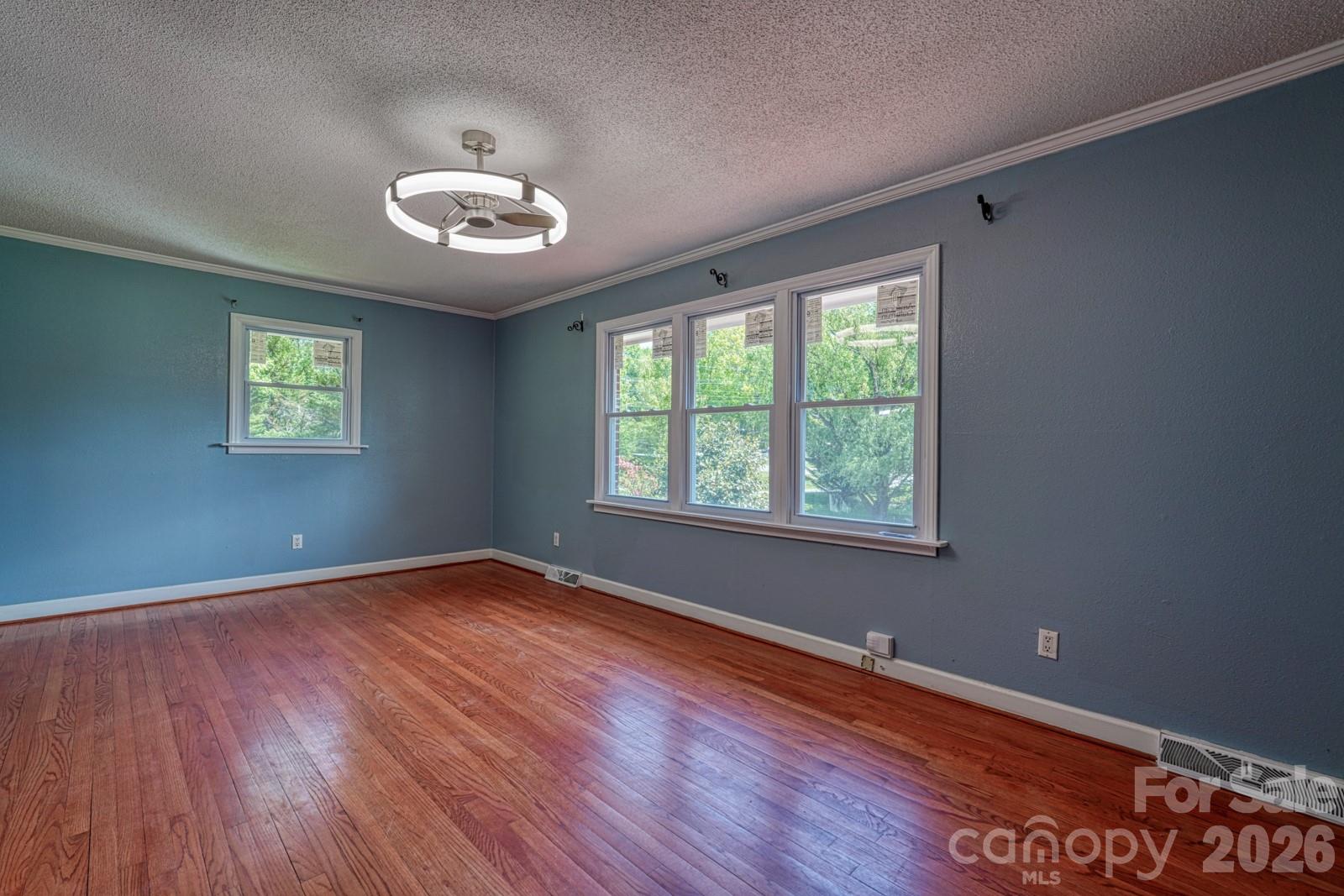 509 Brookside Camp Road — Hendersonville