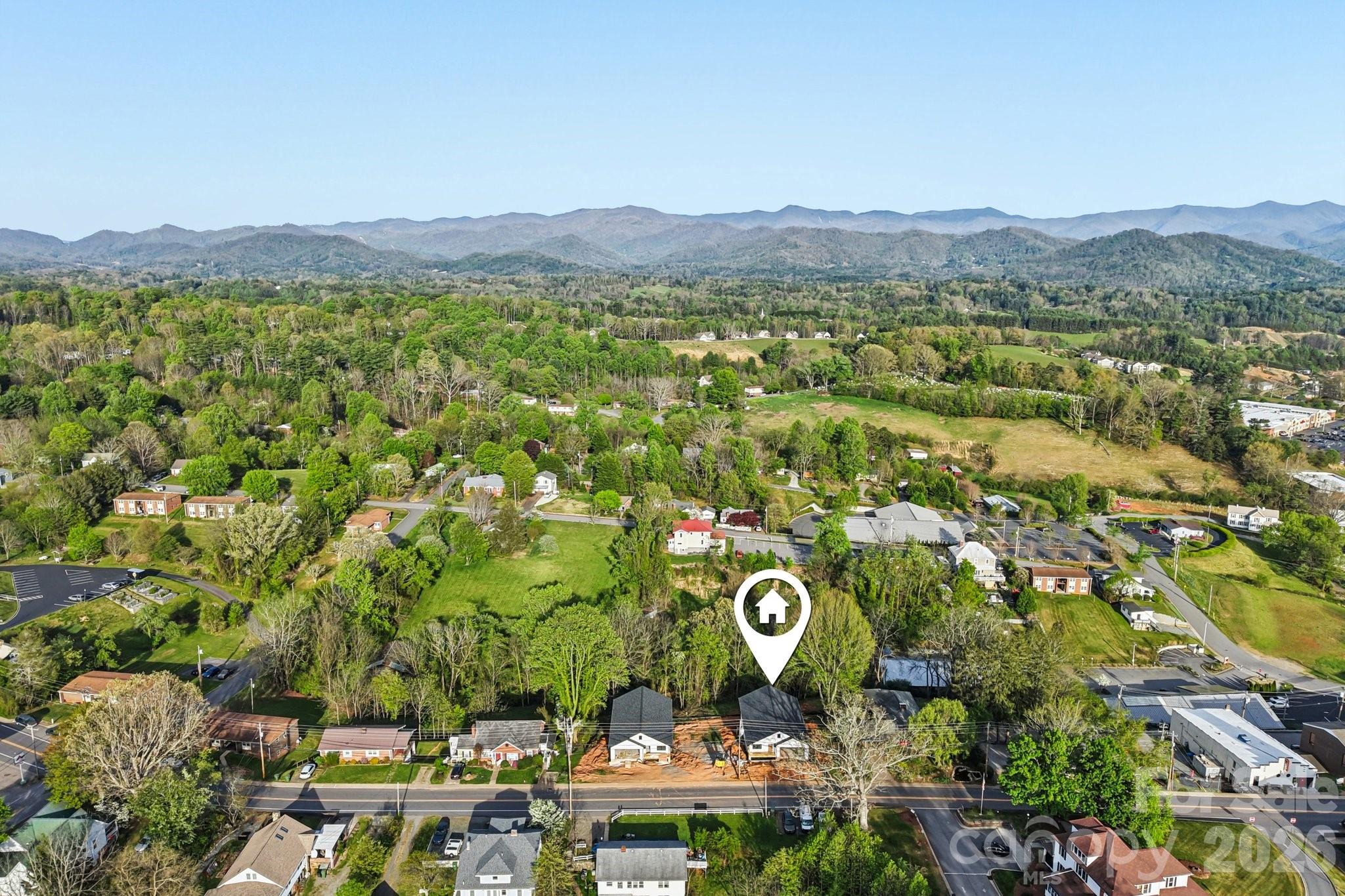 124 N Main Street — Mars Hill