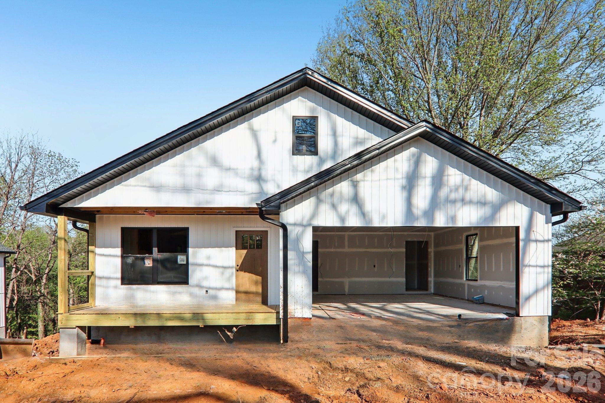 124 N Main Street — Mars Hill