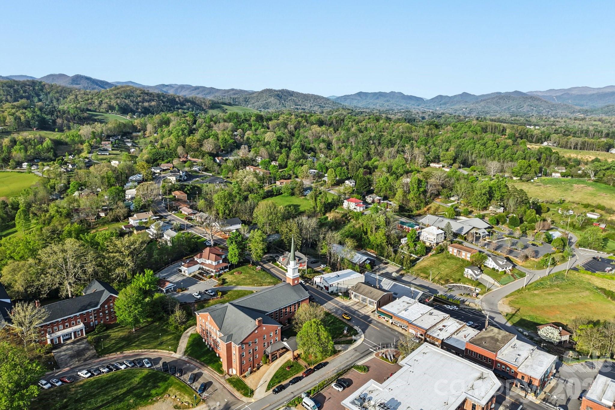 124 N Main Street — Mars Hill