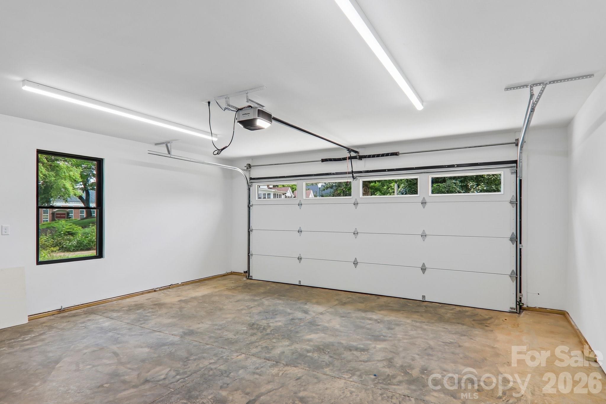 124 N Main Street — Mars Hill