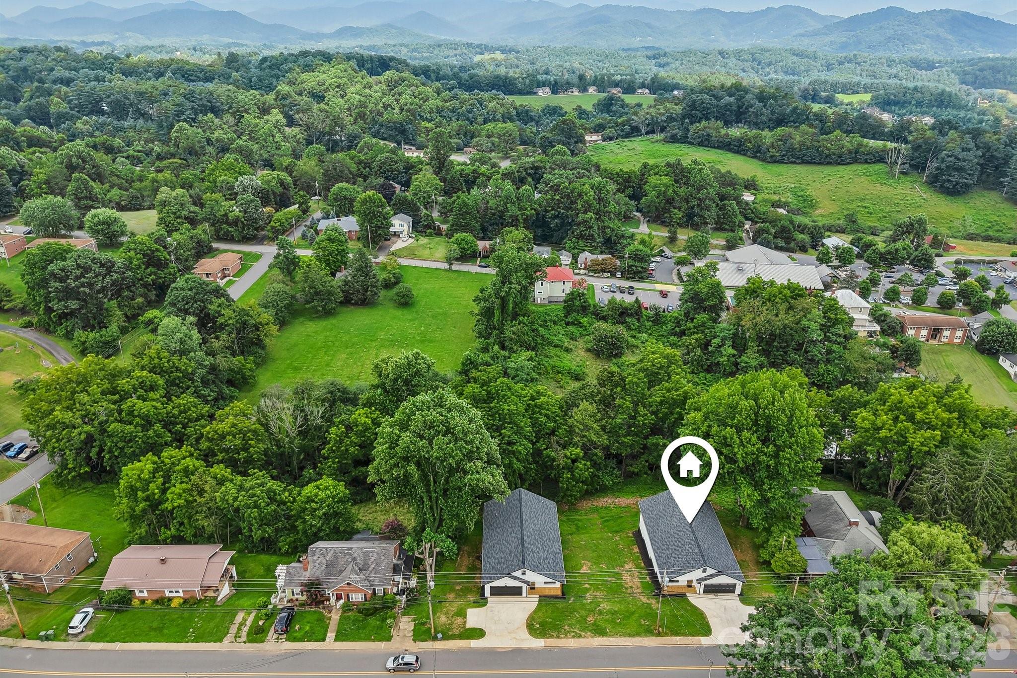 124 N Main Street — Mars Hill