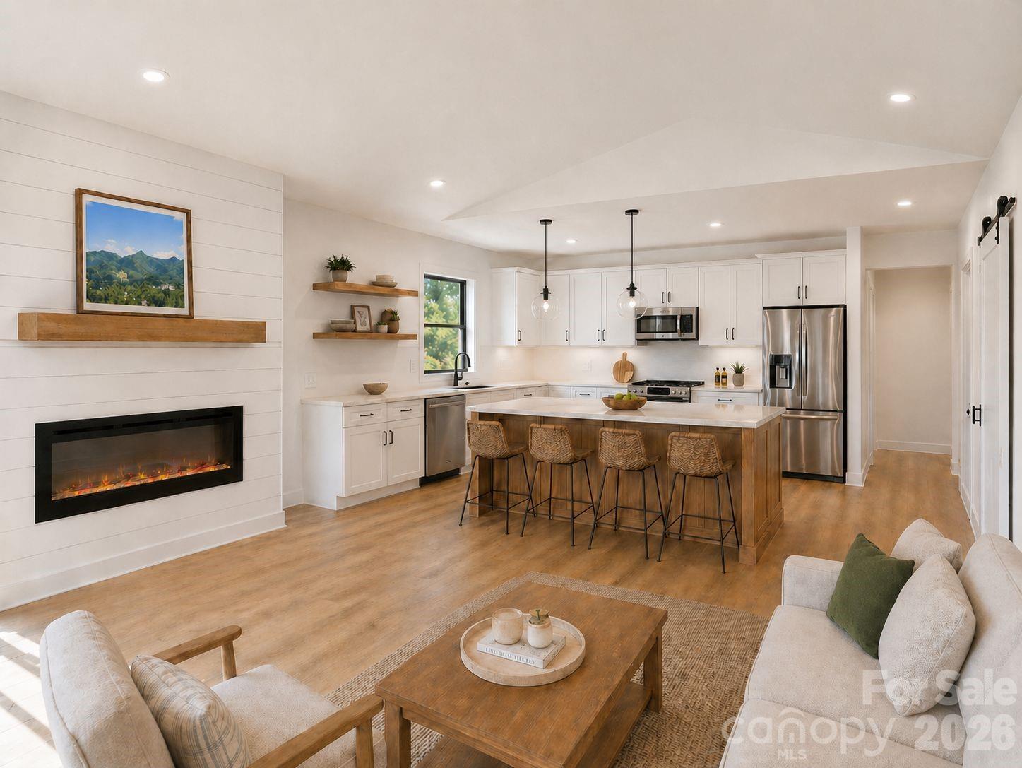 124 N Main Street — Mars Hill
