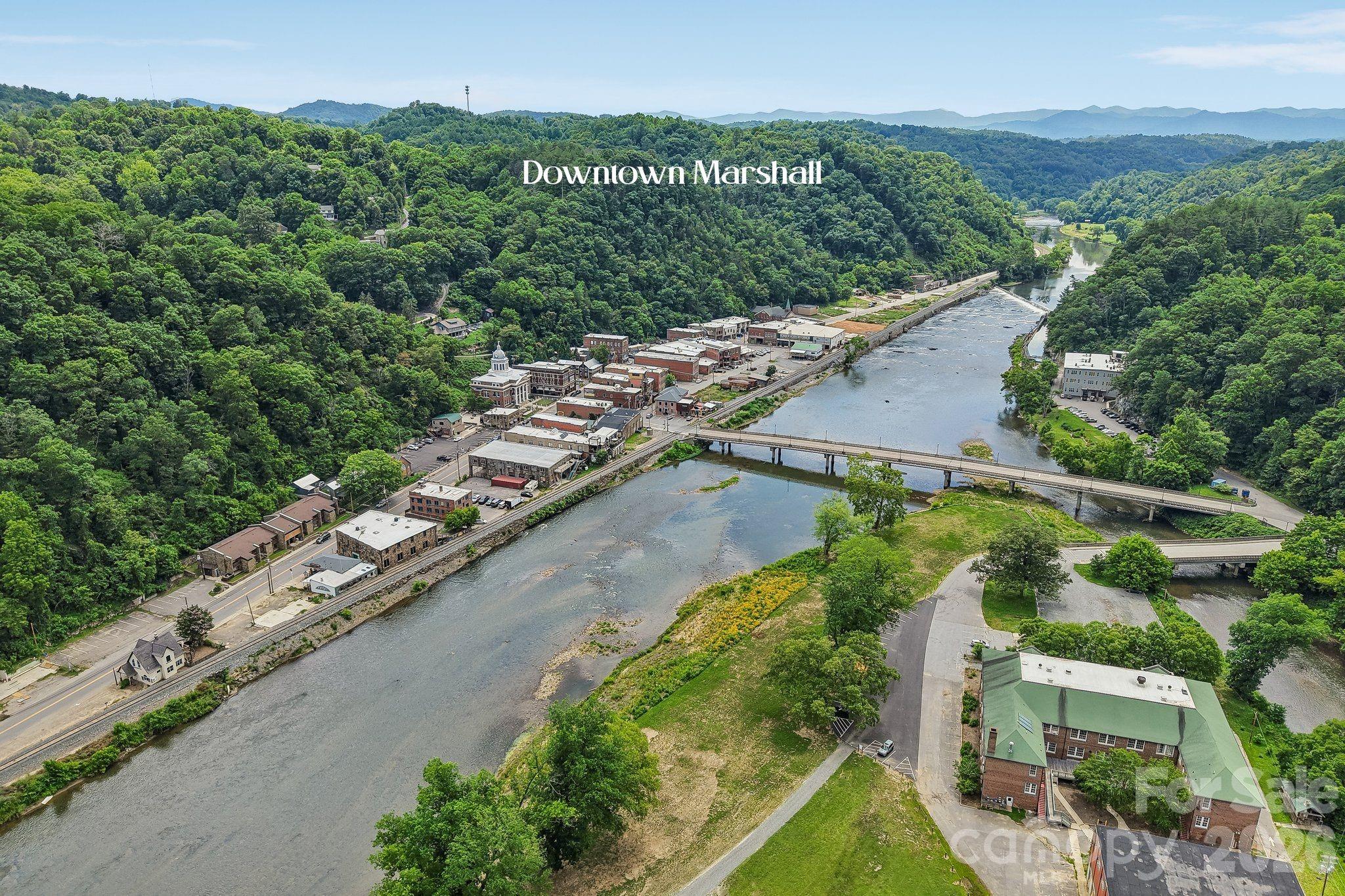 124 N Main Street — Mars Hill