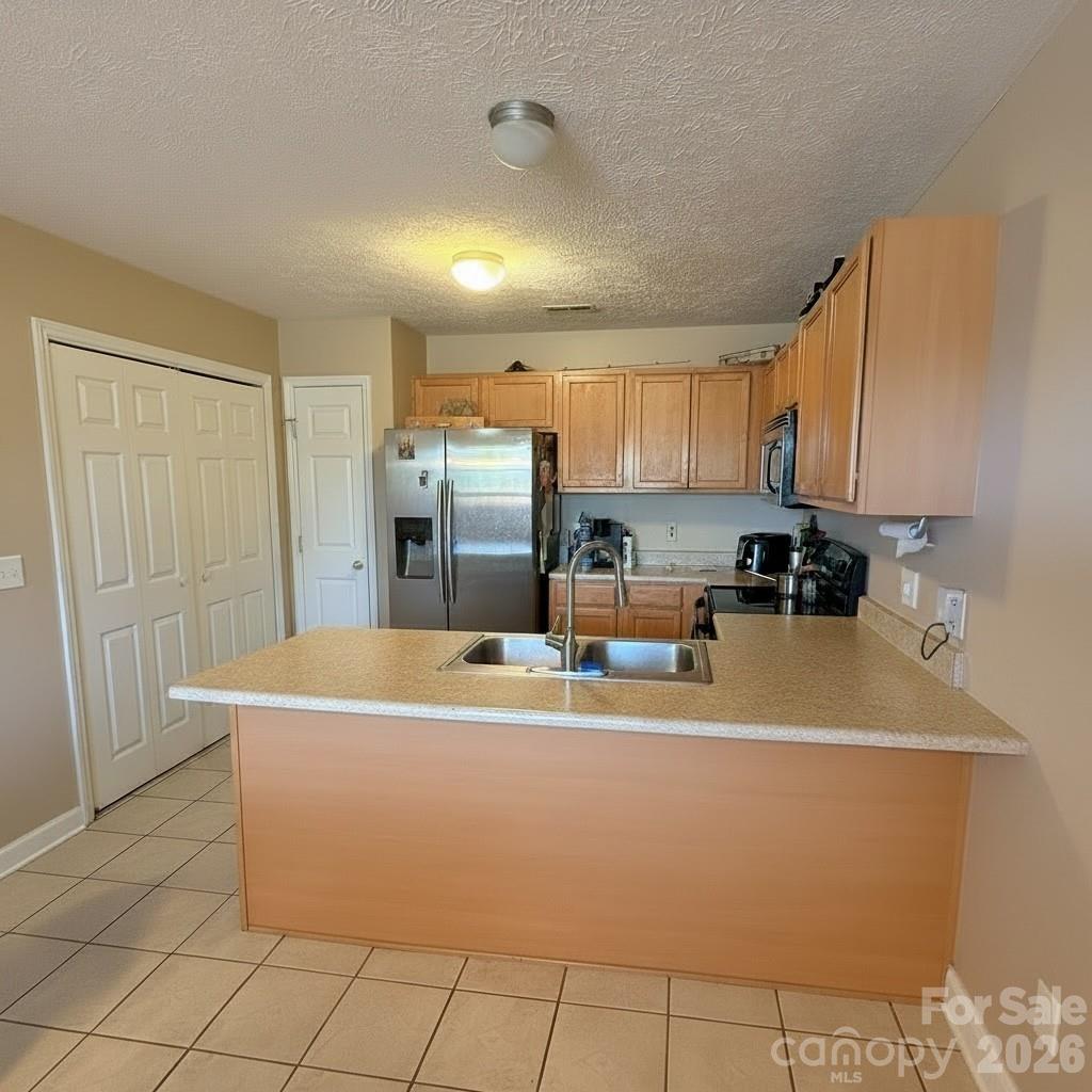 195 Moorea Drive — Raeford Township
