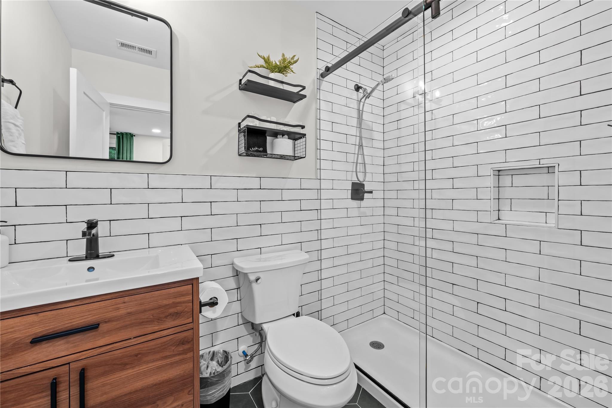 3021 Dogwood Avenue — Charlotte