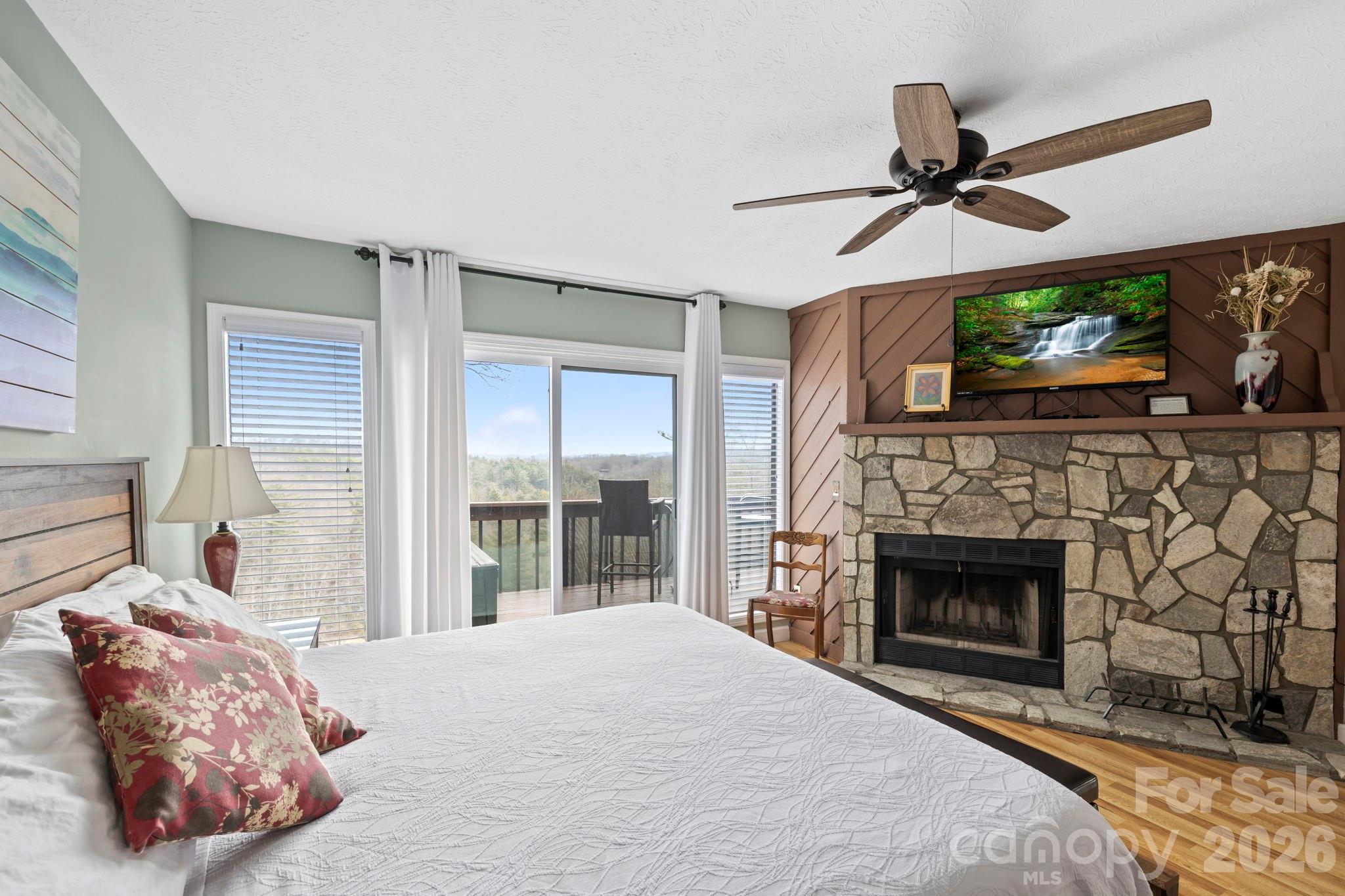 78 Upper Tanglewood Road #6 — Lake Toxaway