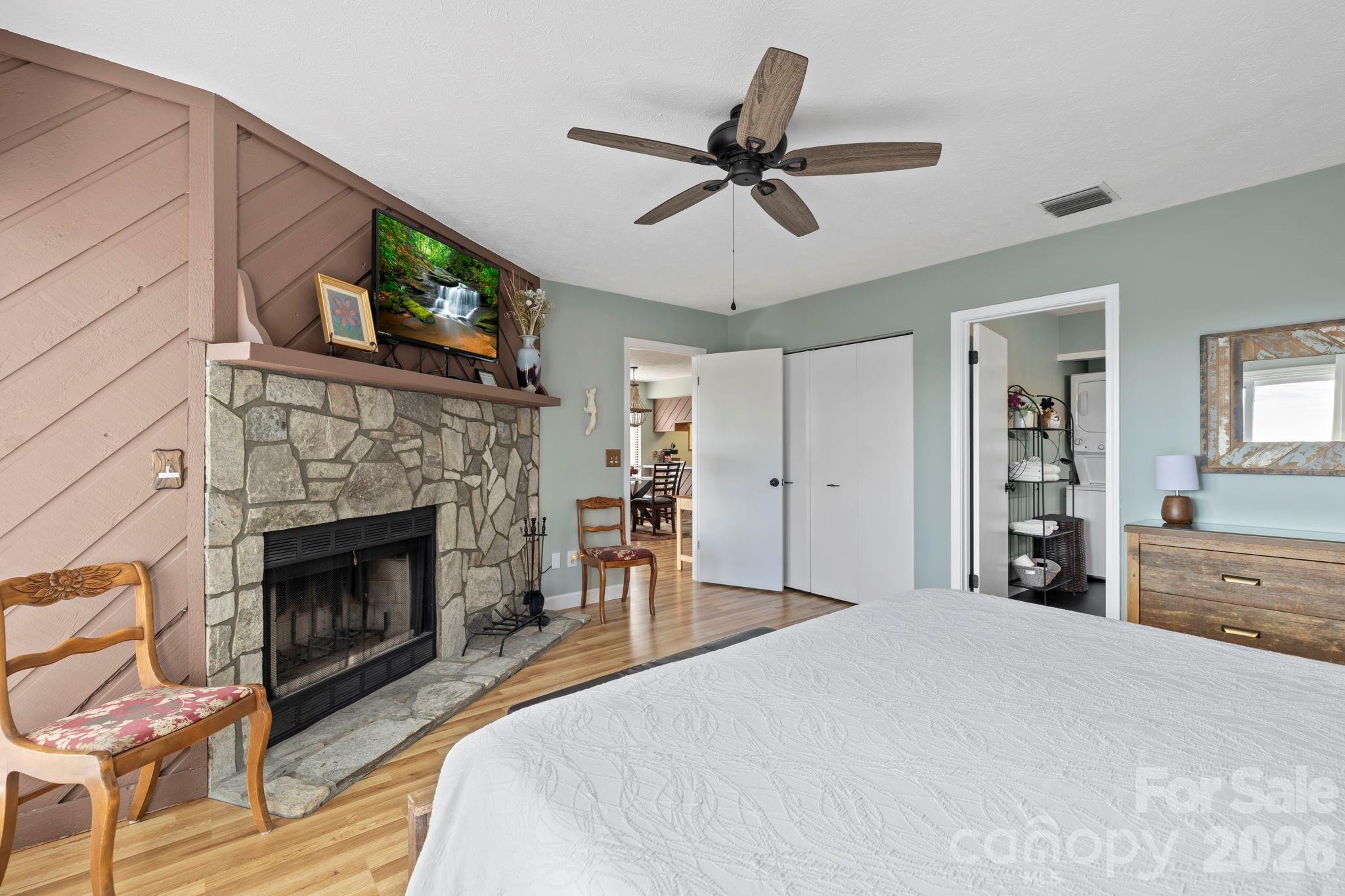 78 Upper Tanglewood Road #6 — Lake Toxaway
